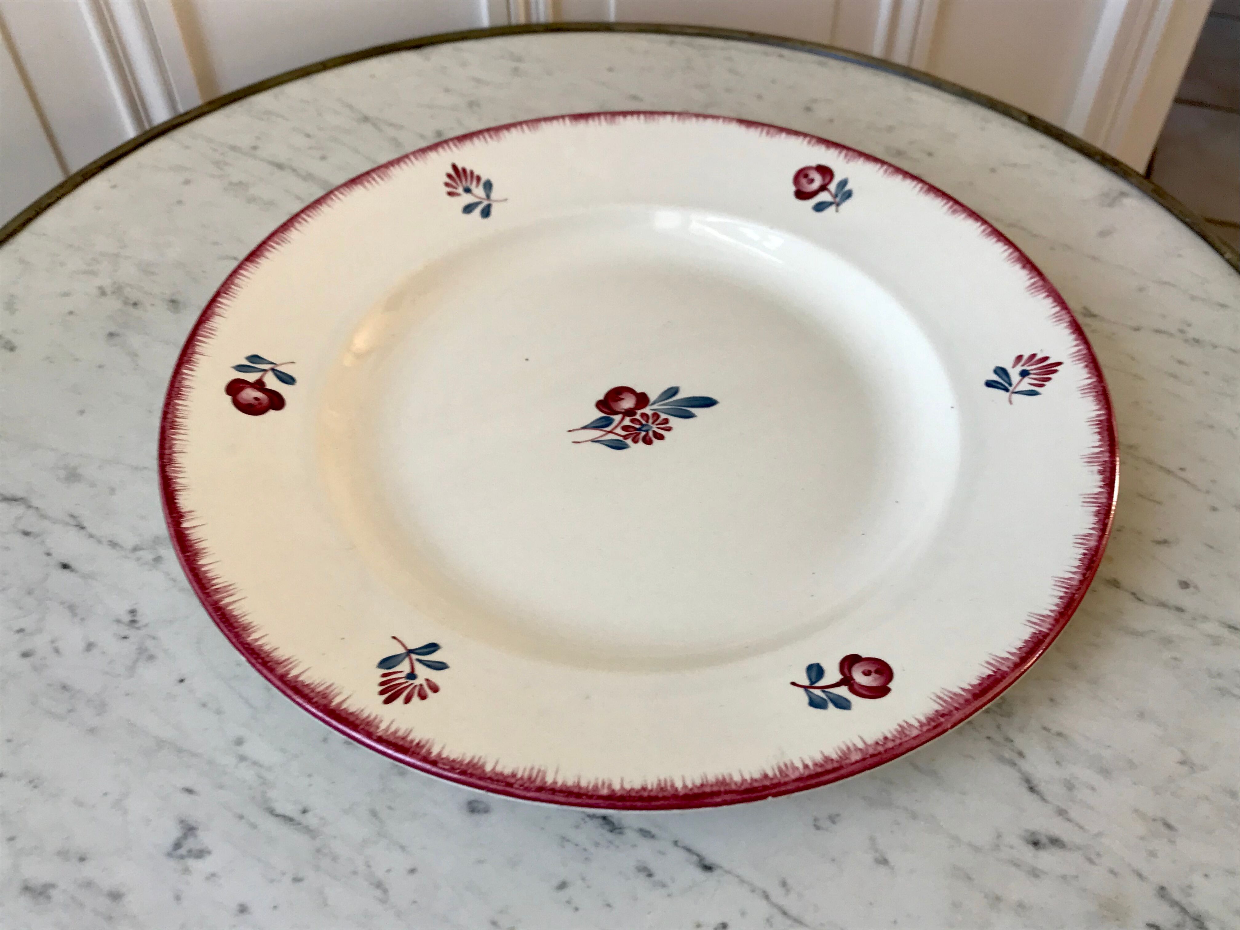 Round dish Digoin Sarreguemines model "Line" years 20-30