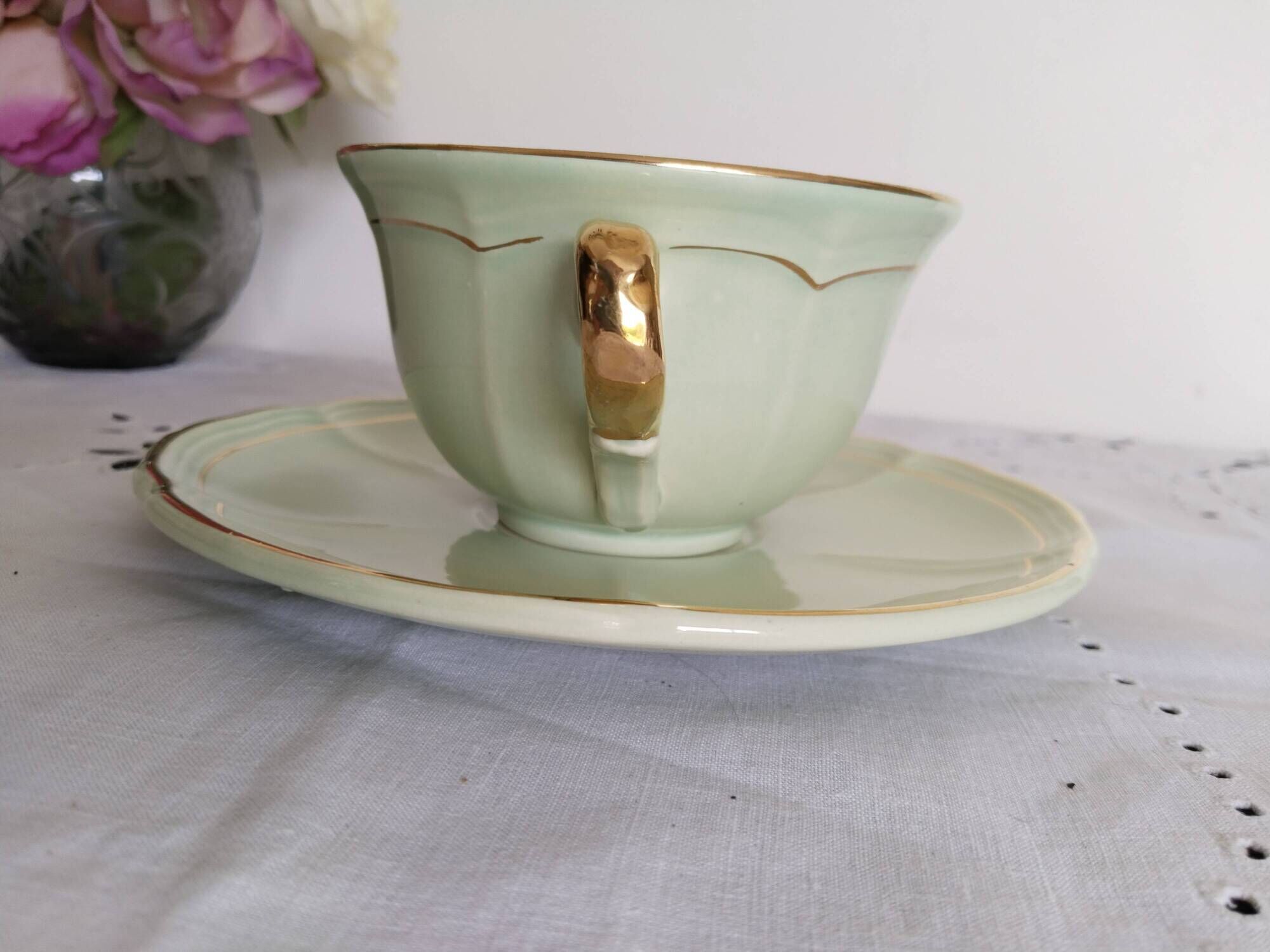 Green and gold tea cup, Villeroy and Boch style, vintage, 1950s
