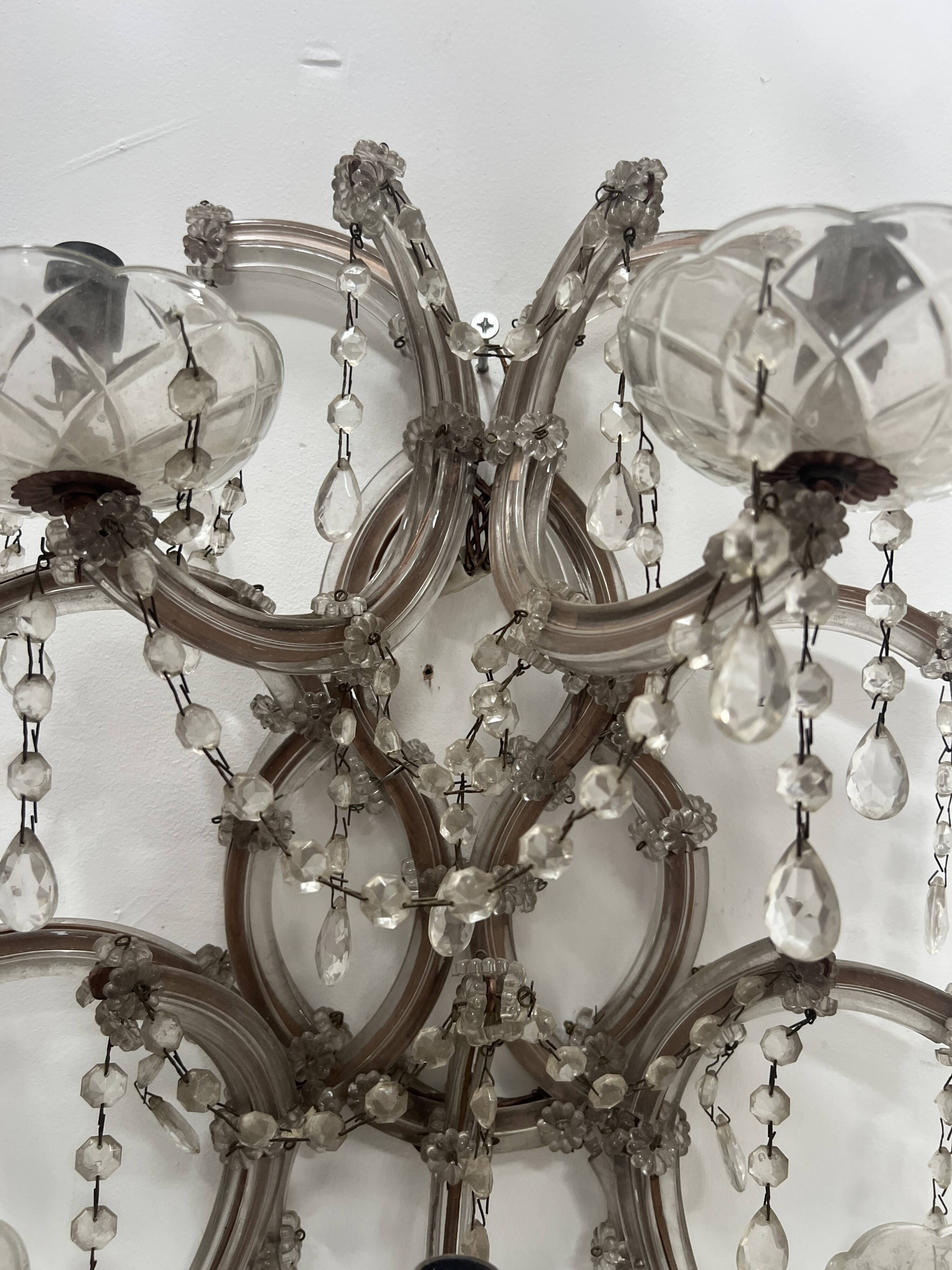 Pair of "Marie Thérèse" wall lights Brass frame glass and pendants 20th century