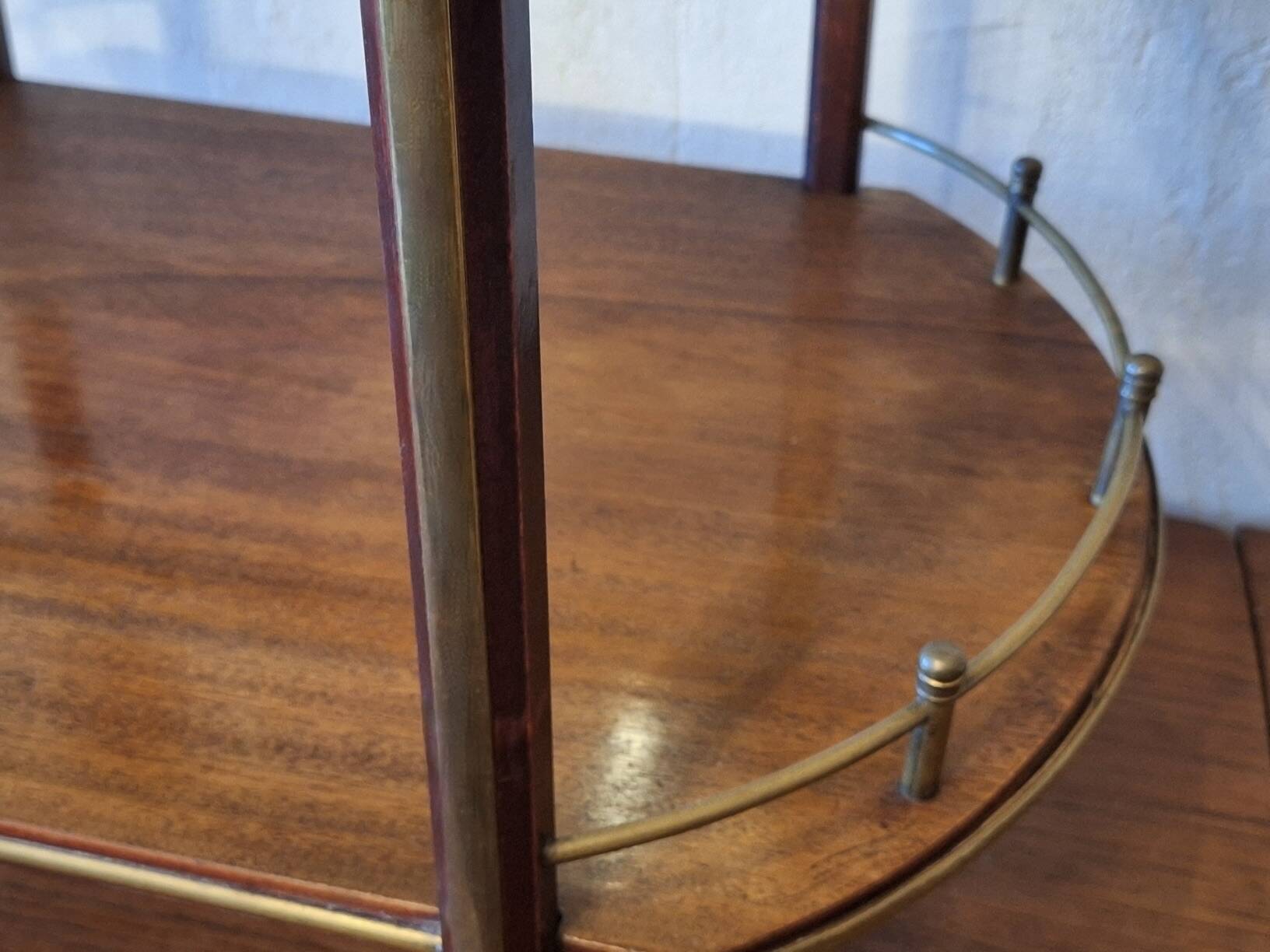 Serving trolley / bar cart in mahogany, brass and glass, 1920