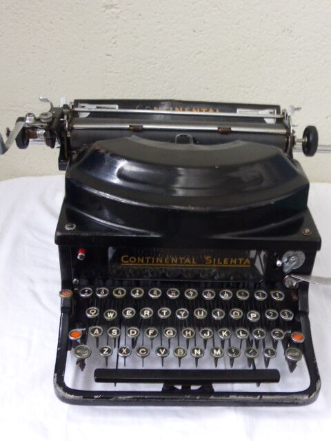 Typewriter, Typewriter Silenta Continental, made in Germany in 1937, Art Deco