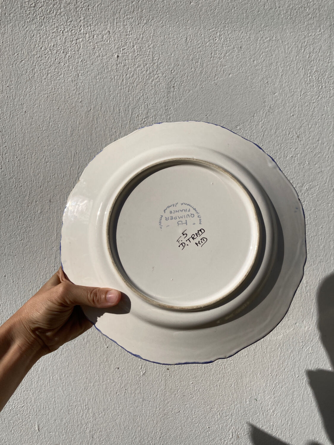 6 Quimper plates with old ceramic characters