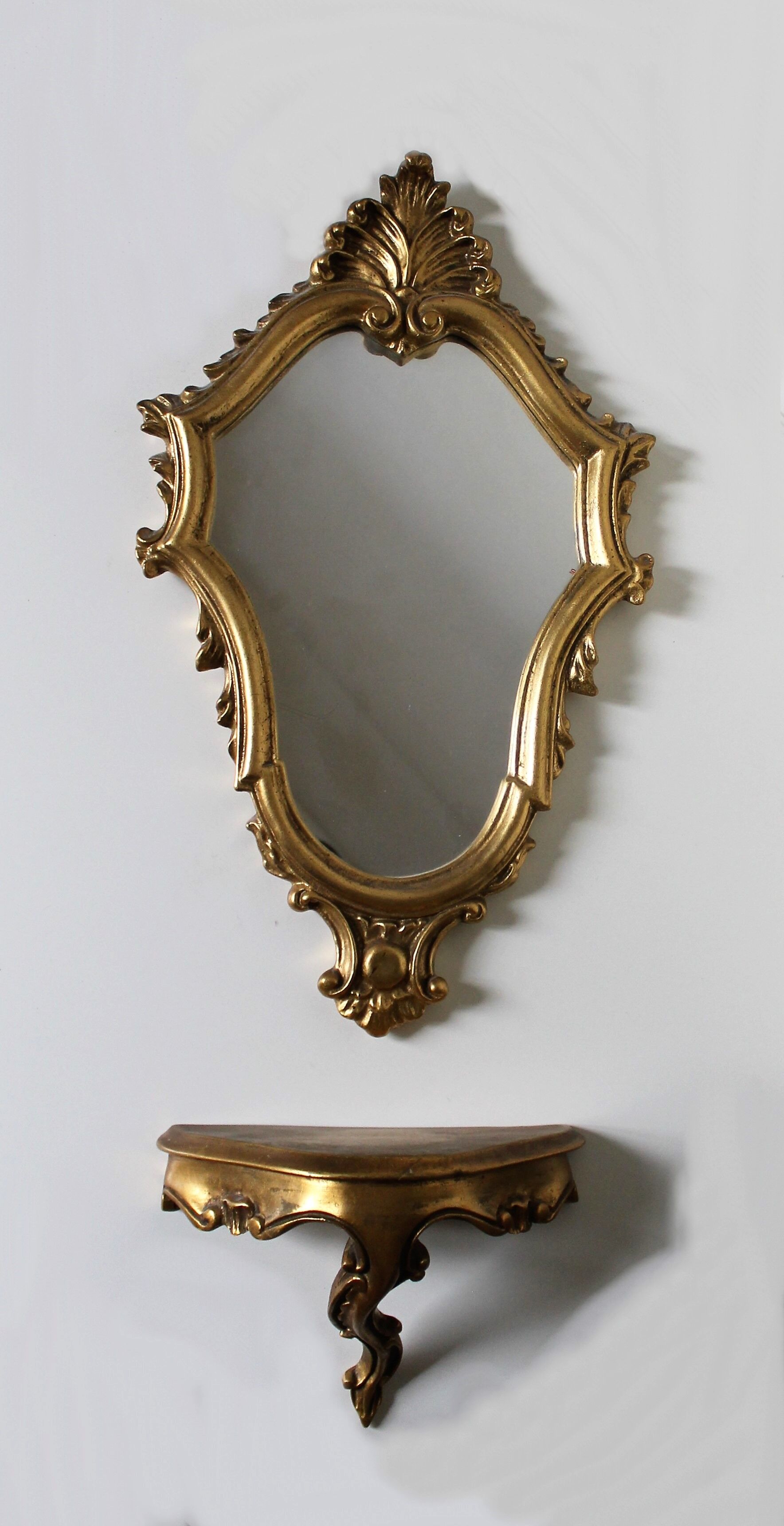 Miroir et sa console dorés style rocaille