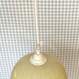 Suspension vintage en opaline jaune rayée