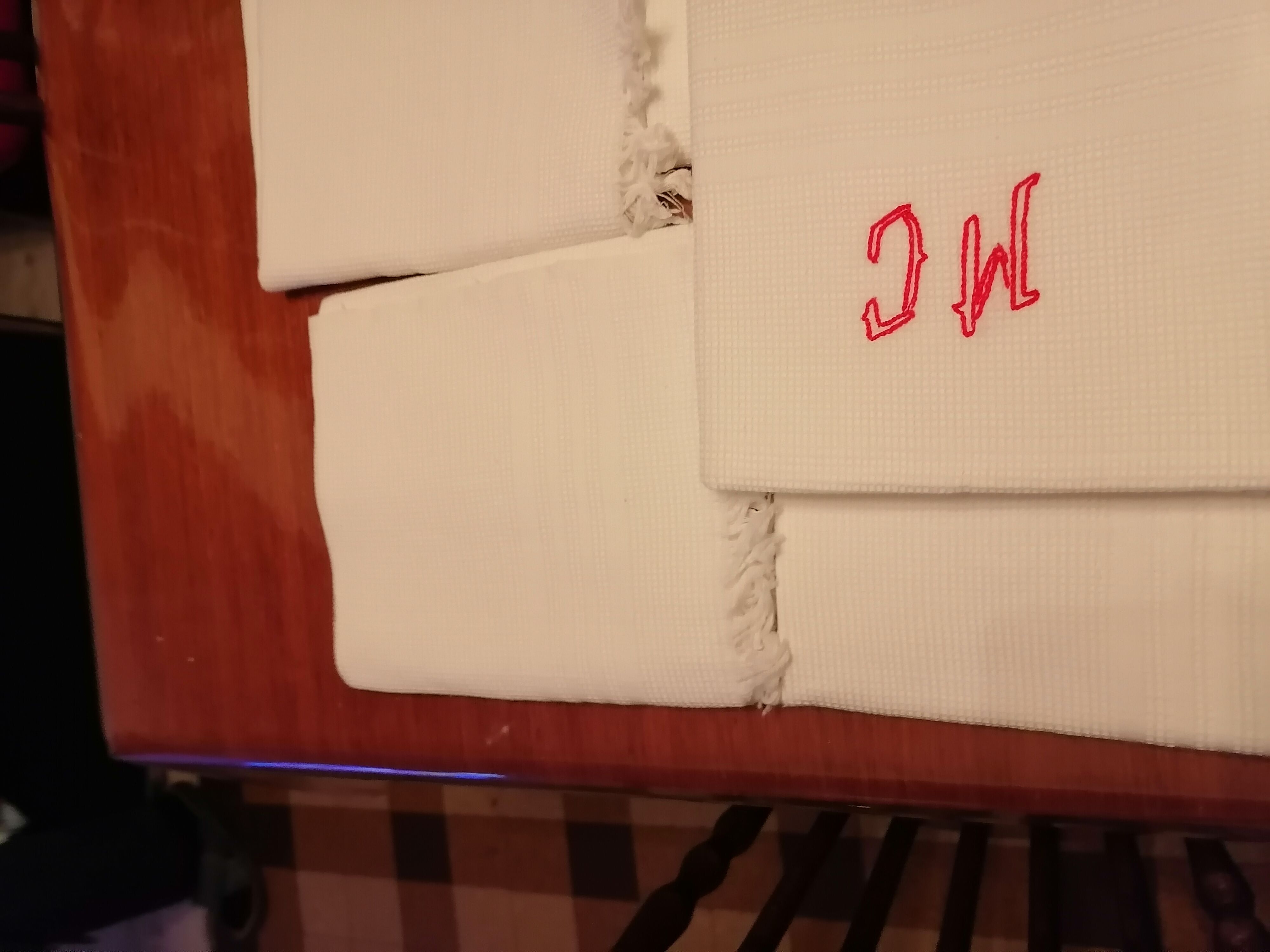 Lot 4 white honeycomb towels