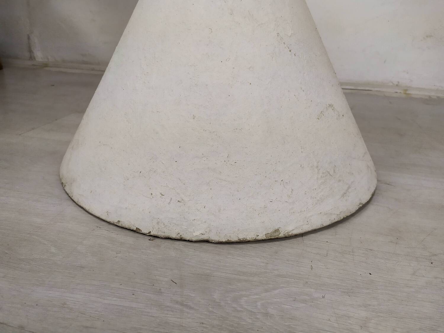 Anton Bee diabolo planter