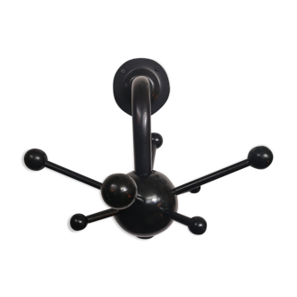 Sputnik wall coat rack