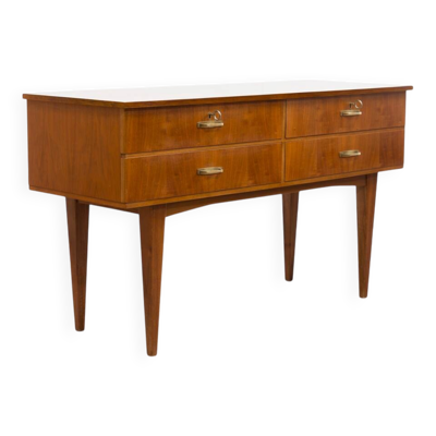 Enfilade/commode des années 1950 en noyer. Excellent état d'origine.