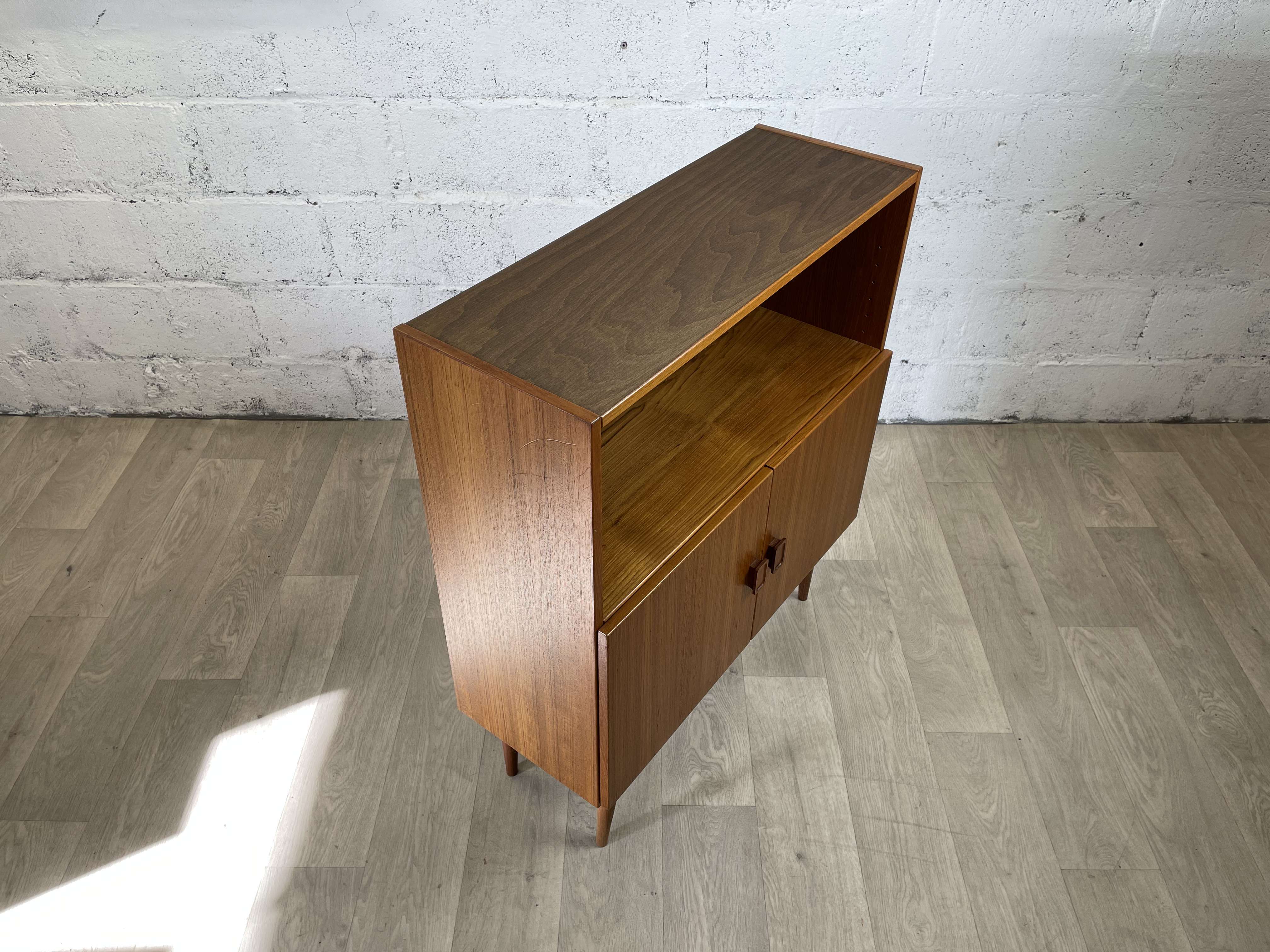 Scandinavian teak buffet, 60