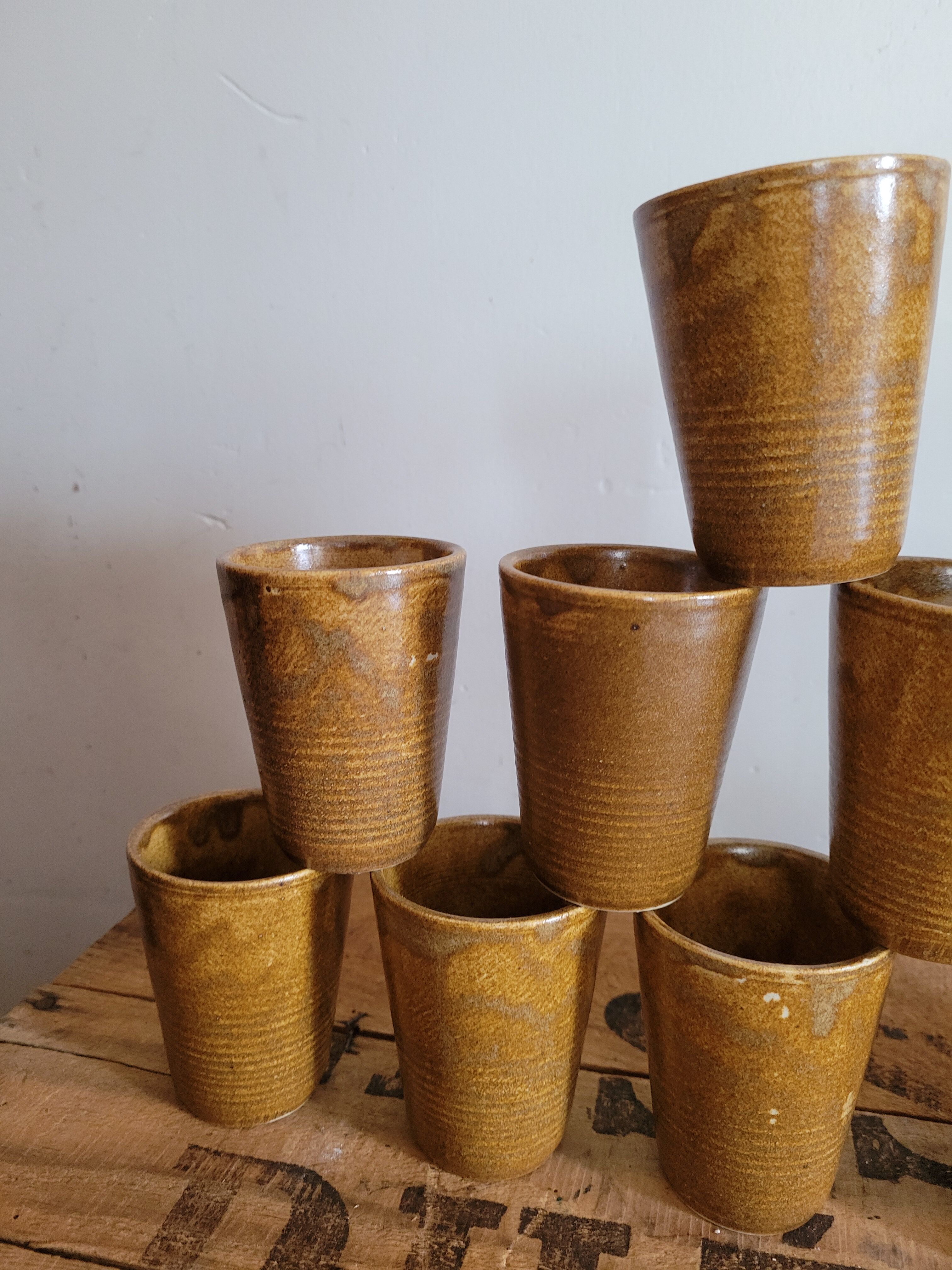 14 cups Digoin sandstone