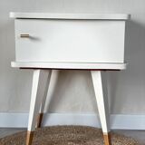 Bedside feet compass sand