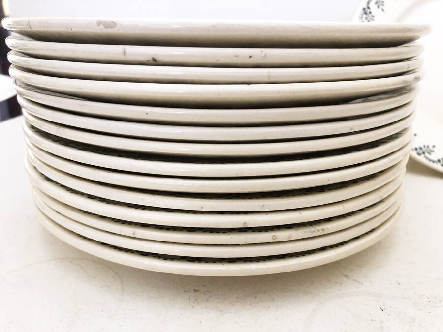 Flat ironstone plate, green floral model