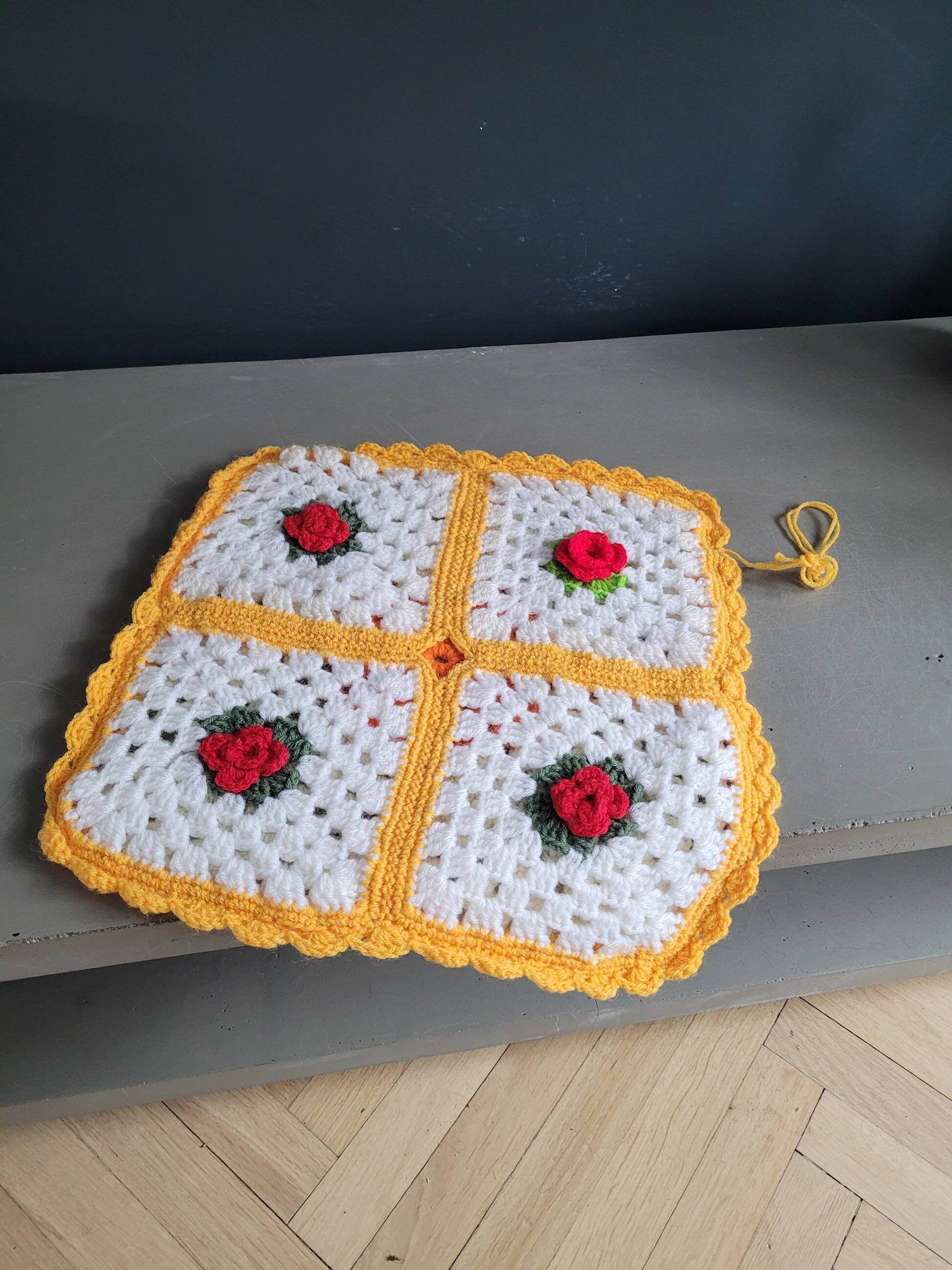 Crochet cushion cover 35x35
