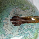 Terrestrial globe