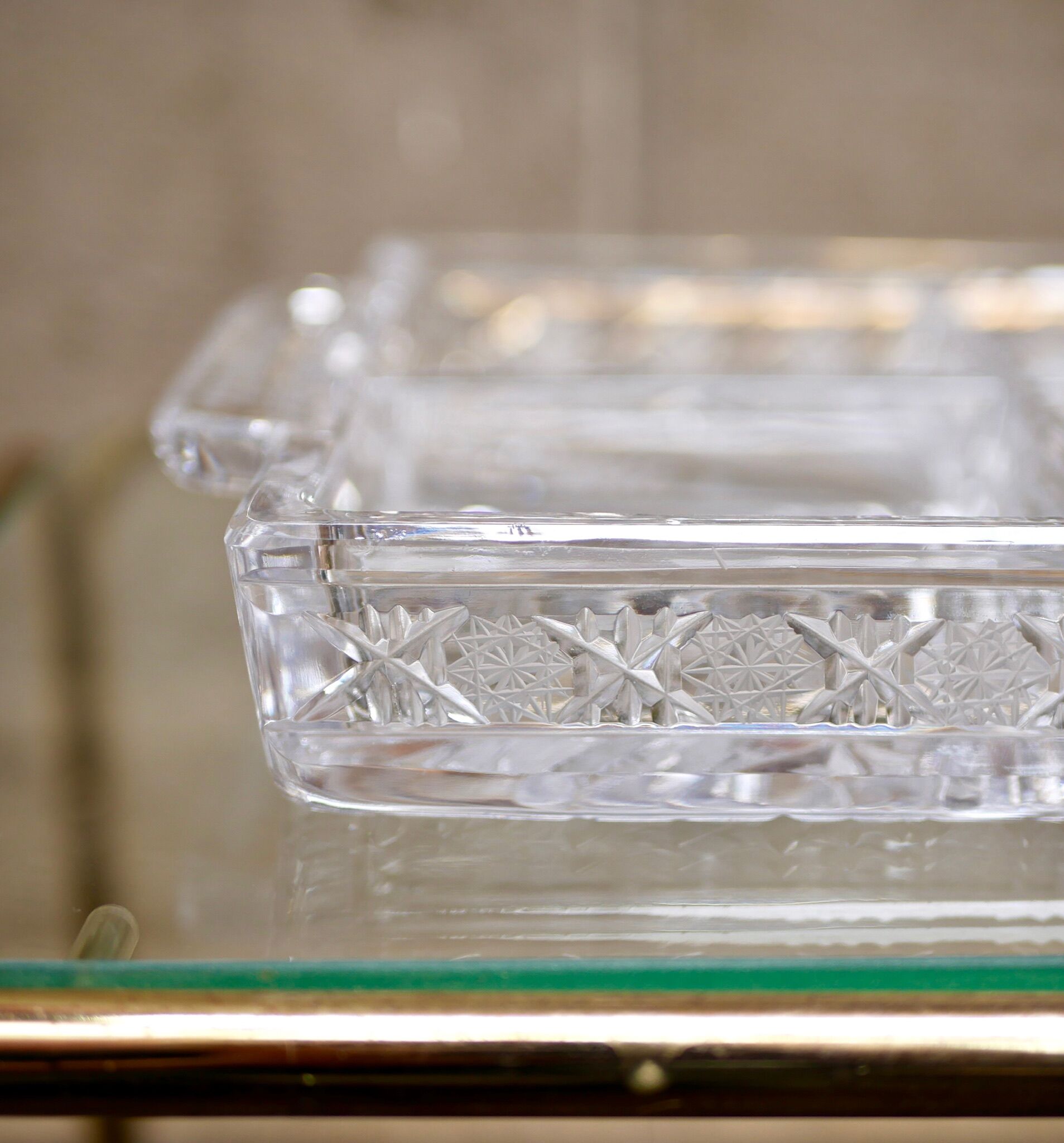 Crystal aperitif dish