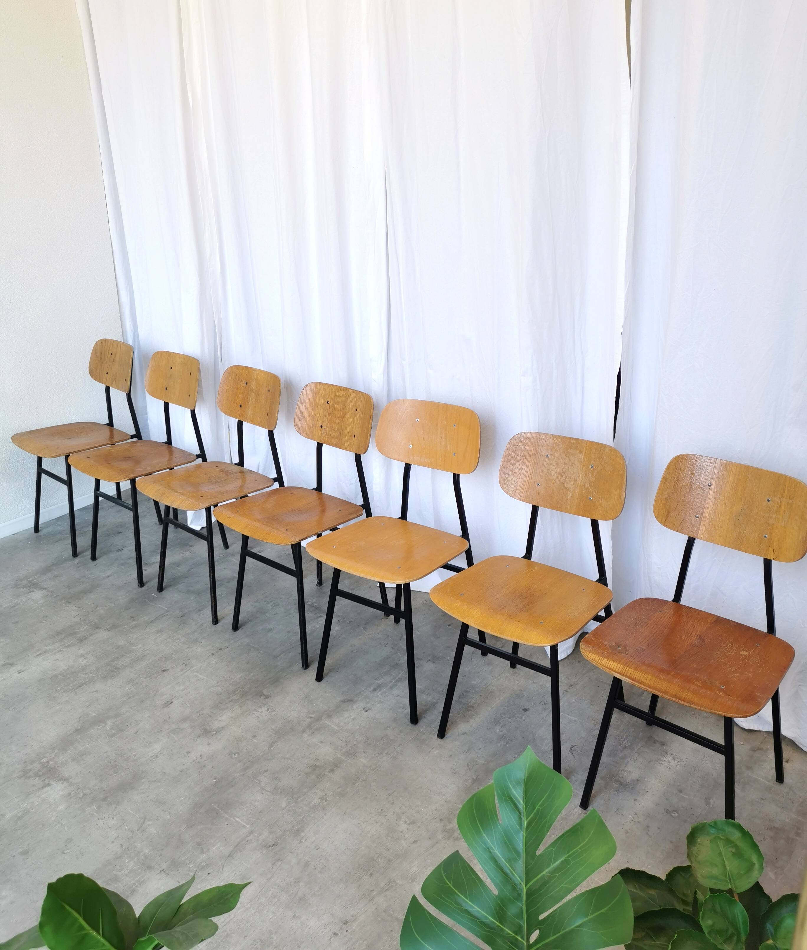 Set of 7 vintage school chairs by stol kamnik / 1970s yugoslavia / mid-cent