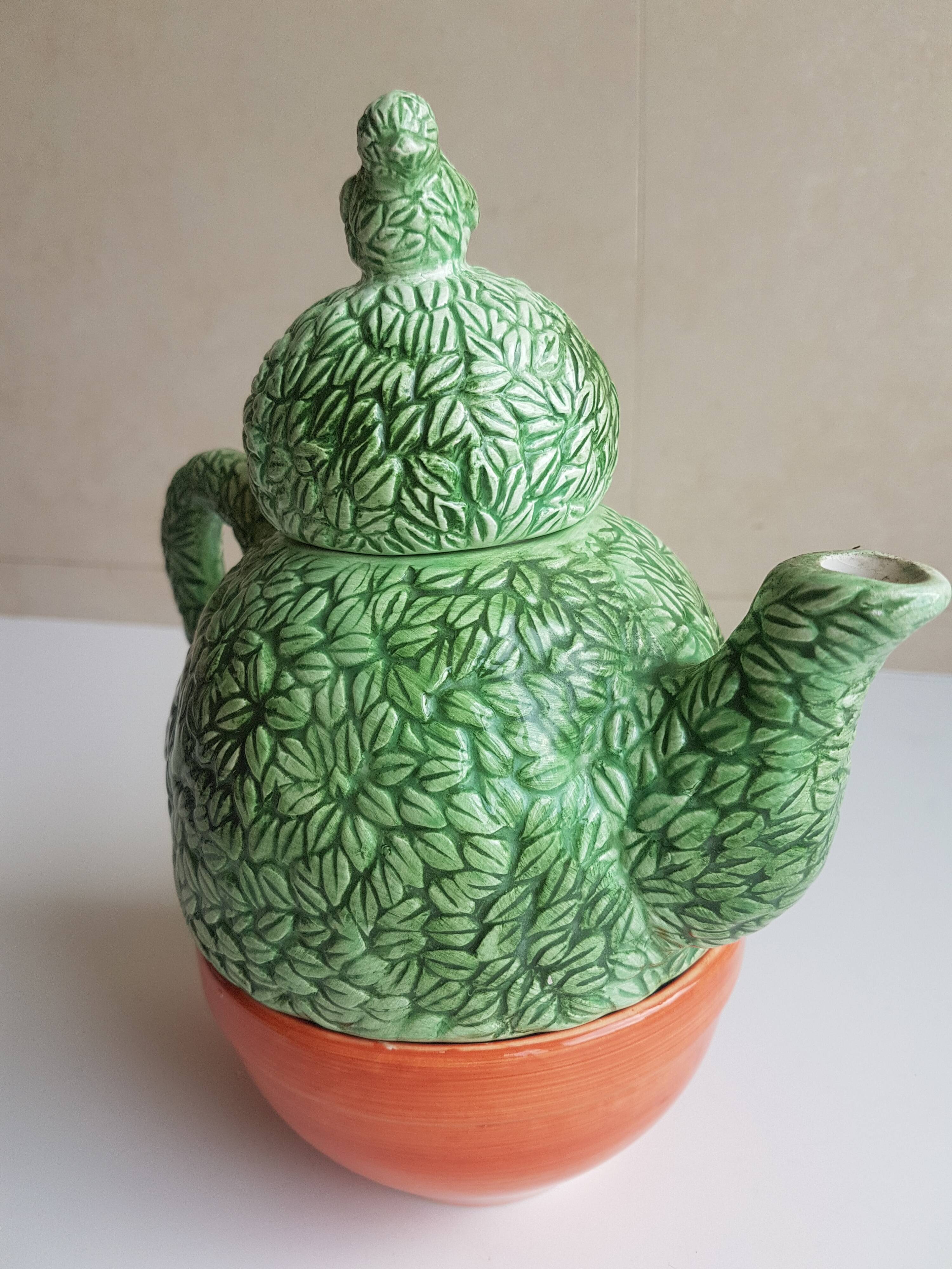 Theiere solitaire in slurry