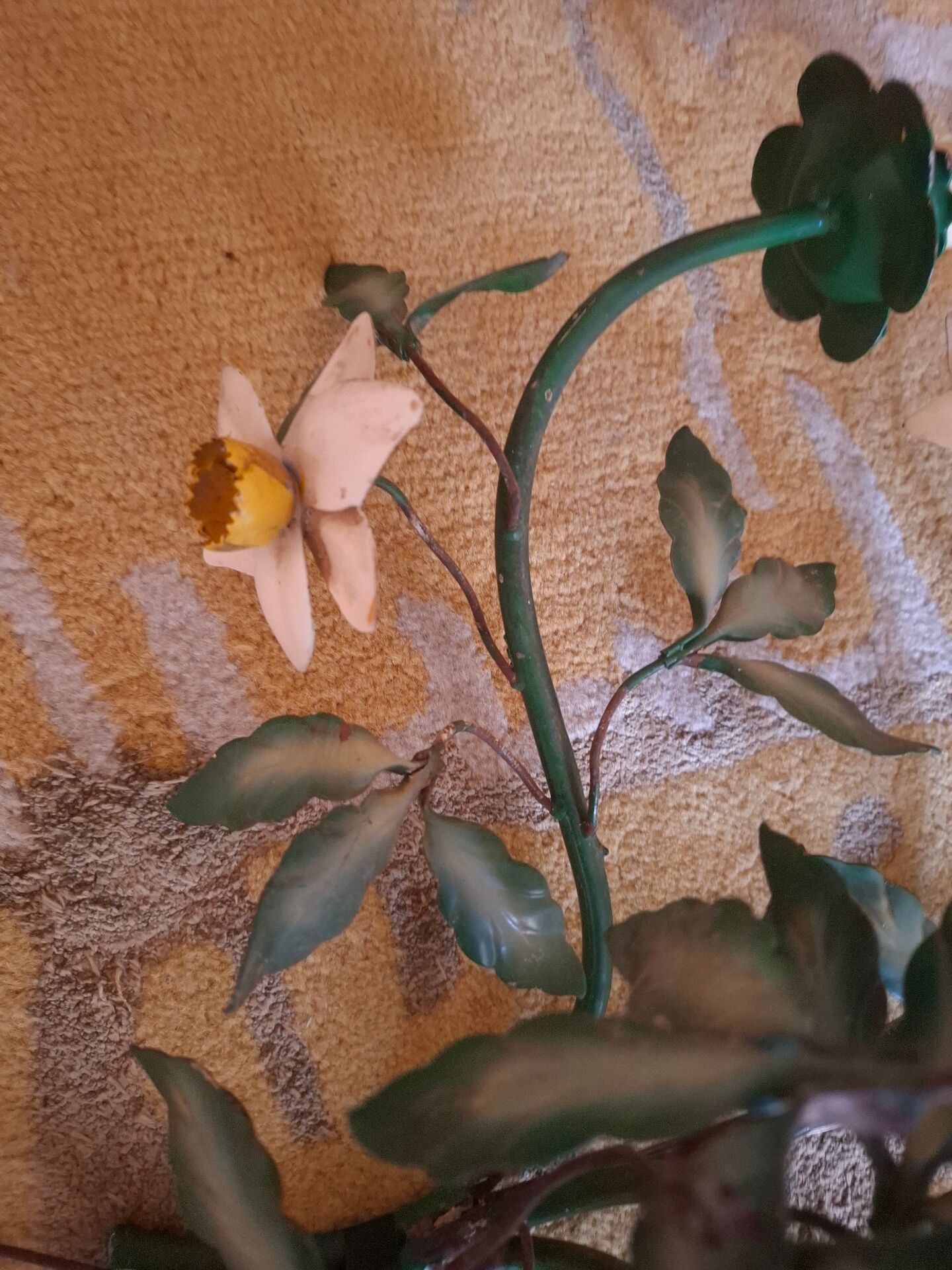 Applique decor de fleurs en métal