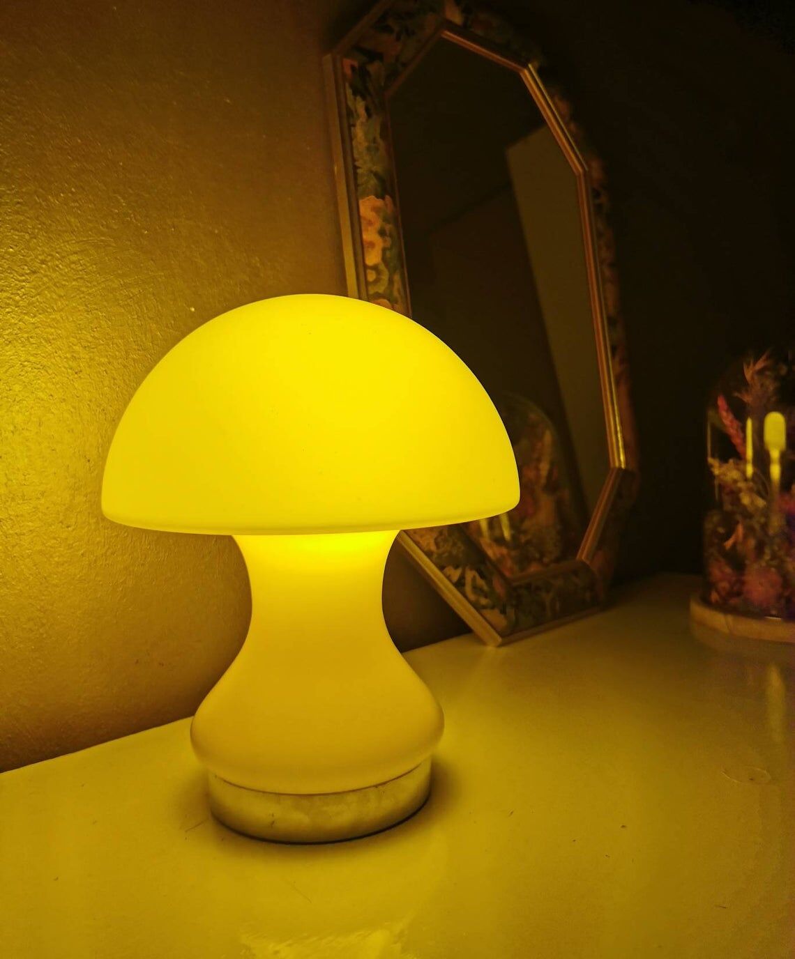 Vintage 80s glass table lamp