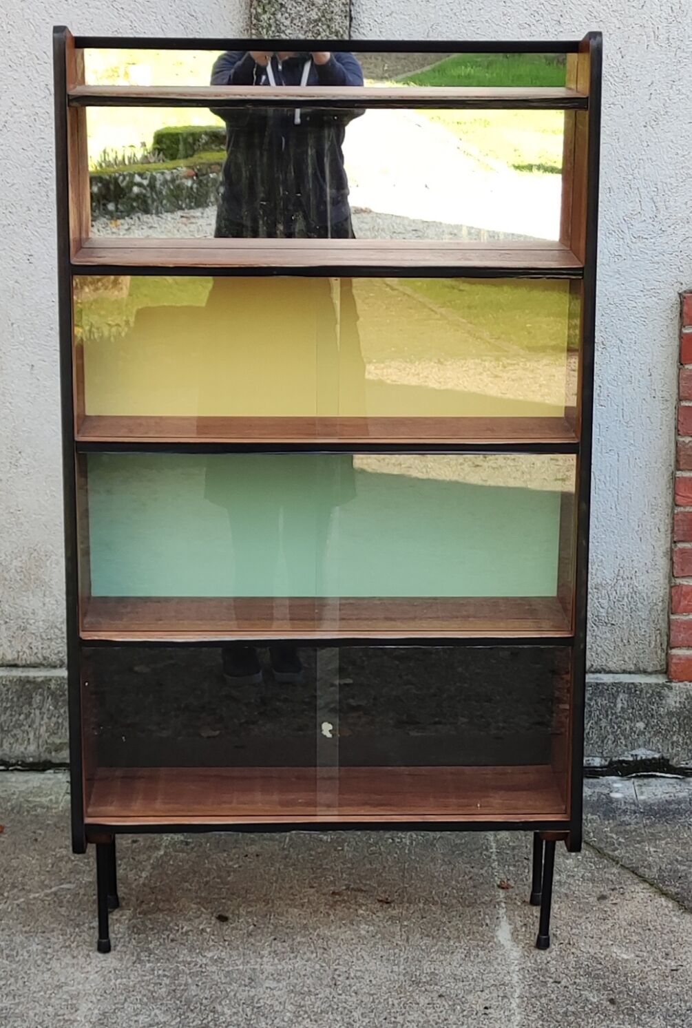 Multicolor bookcase shelf