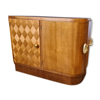 Bar 50