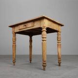 Table d'appoint en hêtre provençal rustique, France, vers 1850