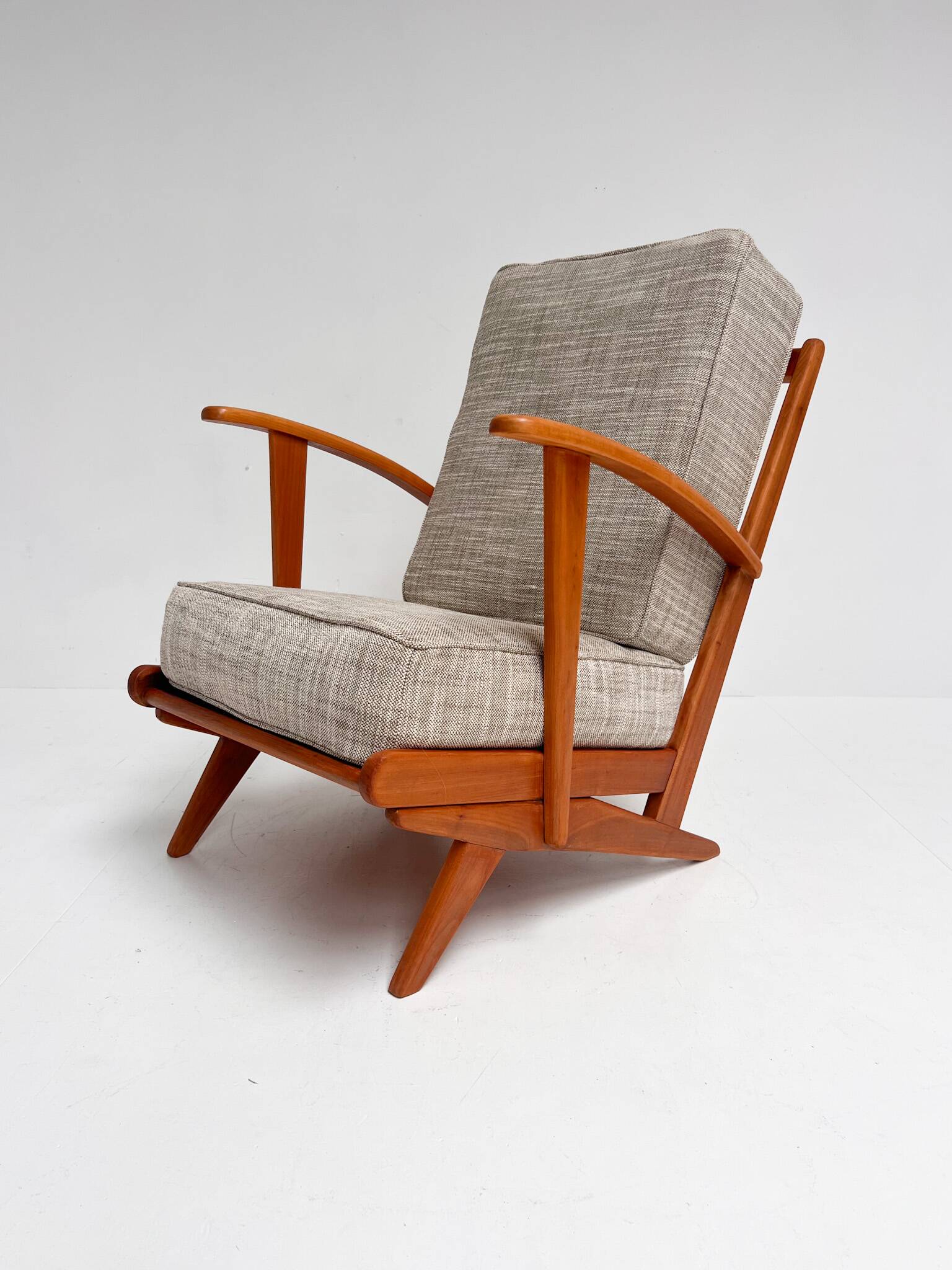 Wooden Midcentury armchairs with spindles from the 1960s