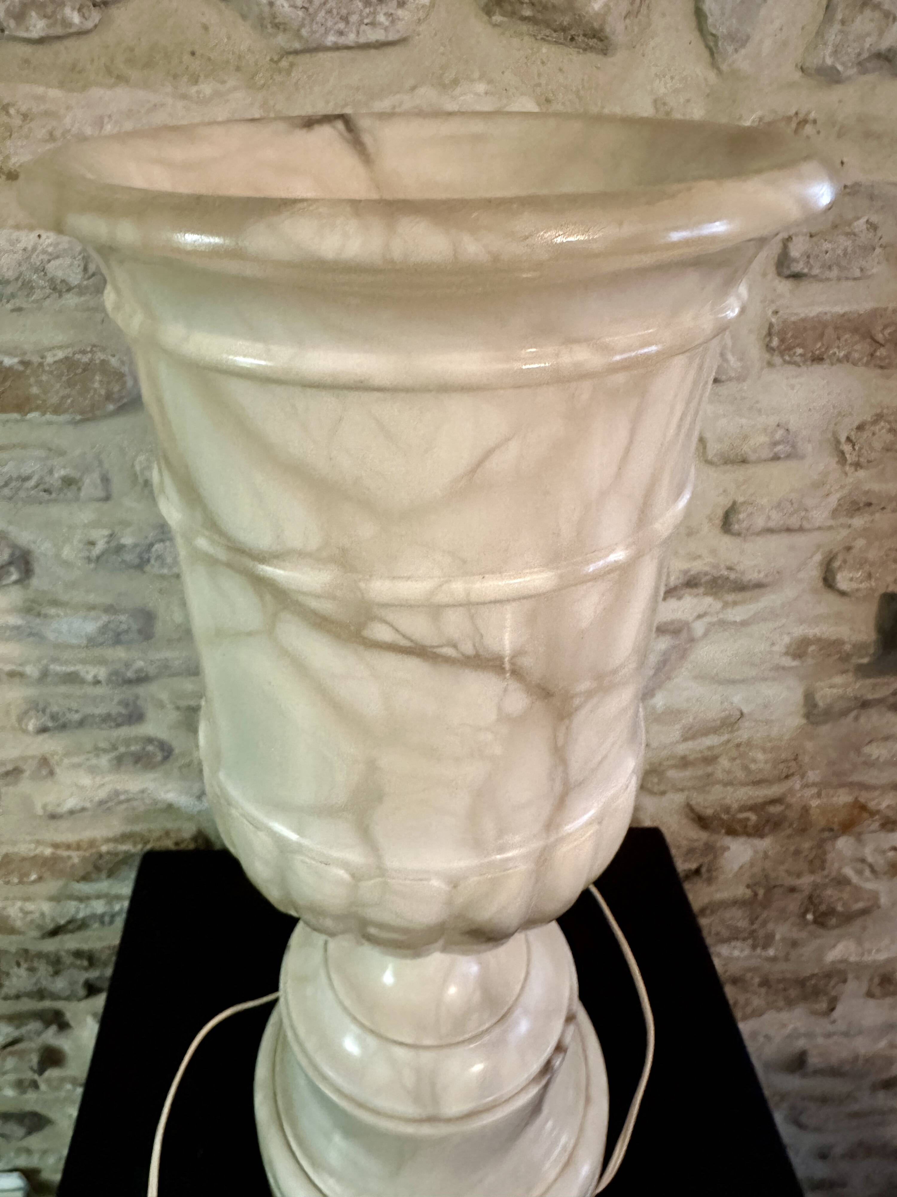 “medicis” lamp in vintage alabaster 70