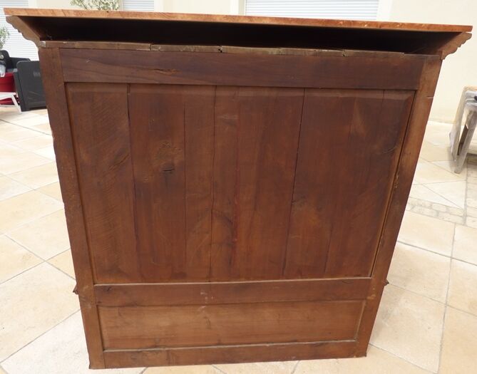 Meuble vitrine atypique en bois massif merisier de deux portes