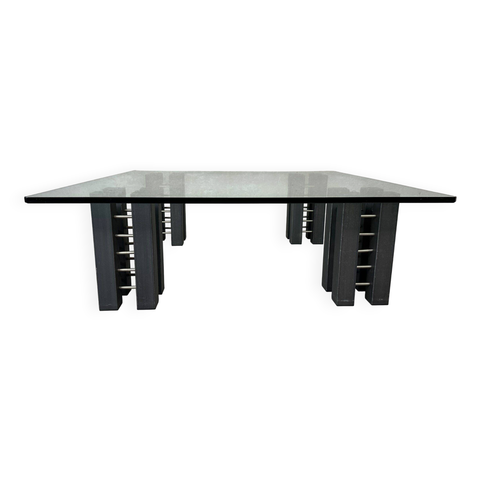 Table basse en verre et en acier