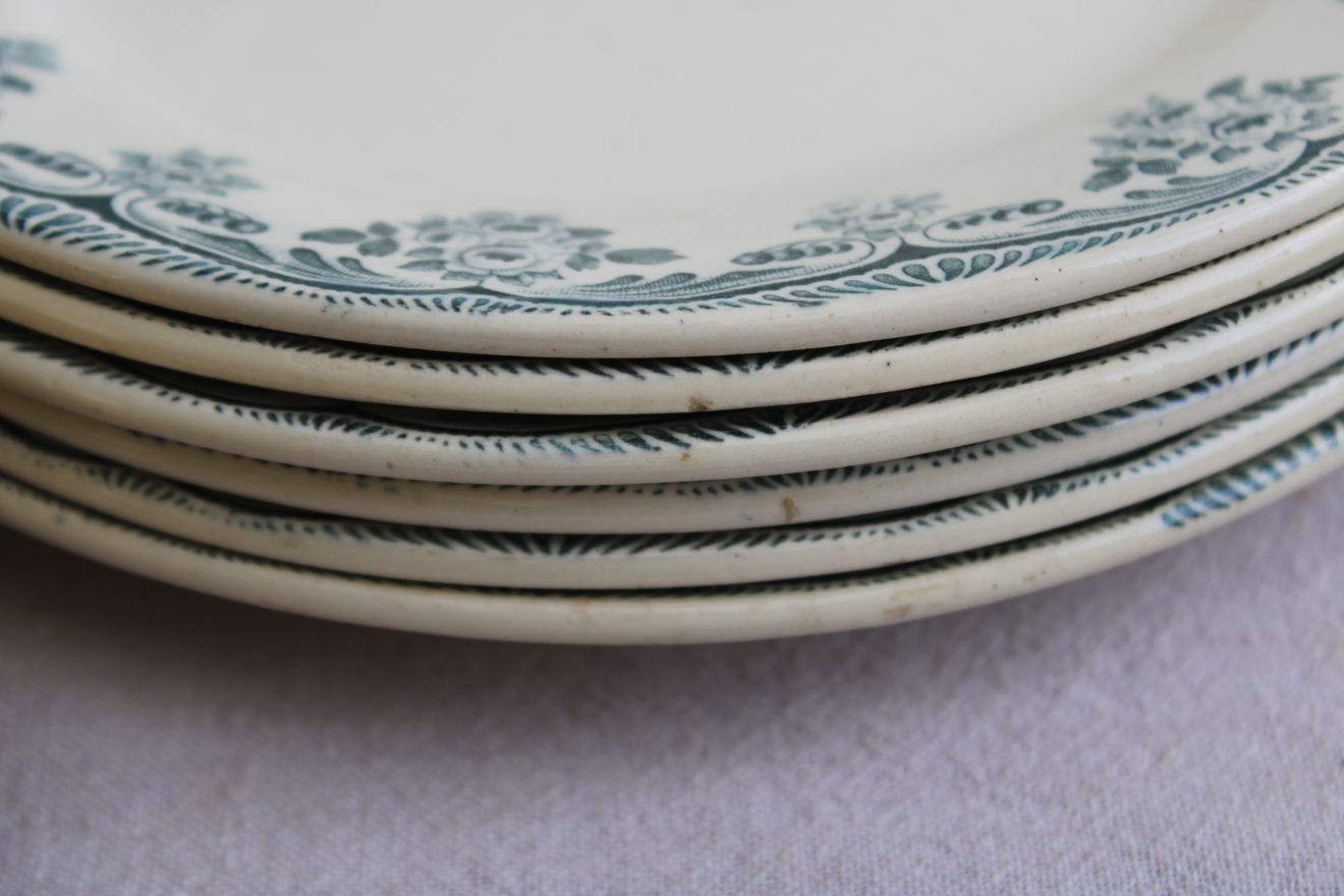 Set of 6 iron earth dessert plates