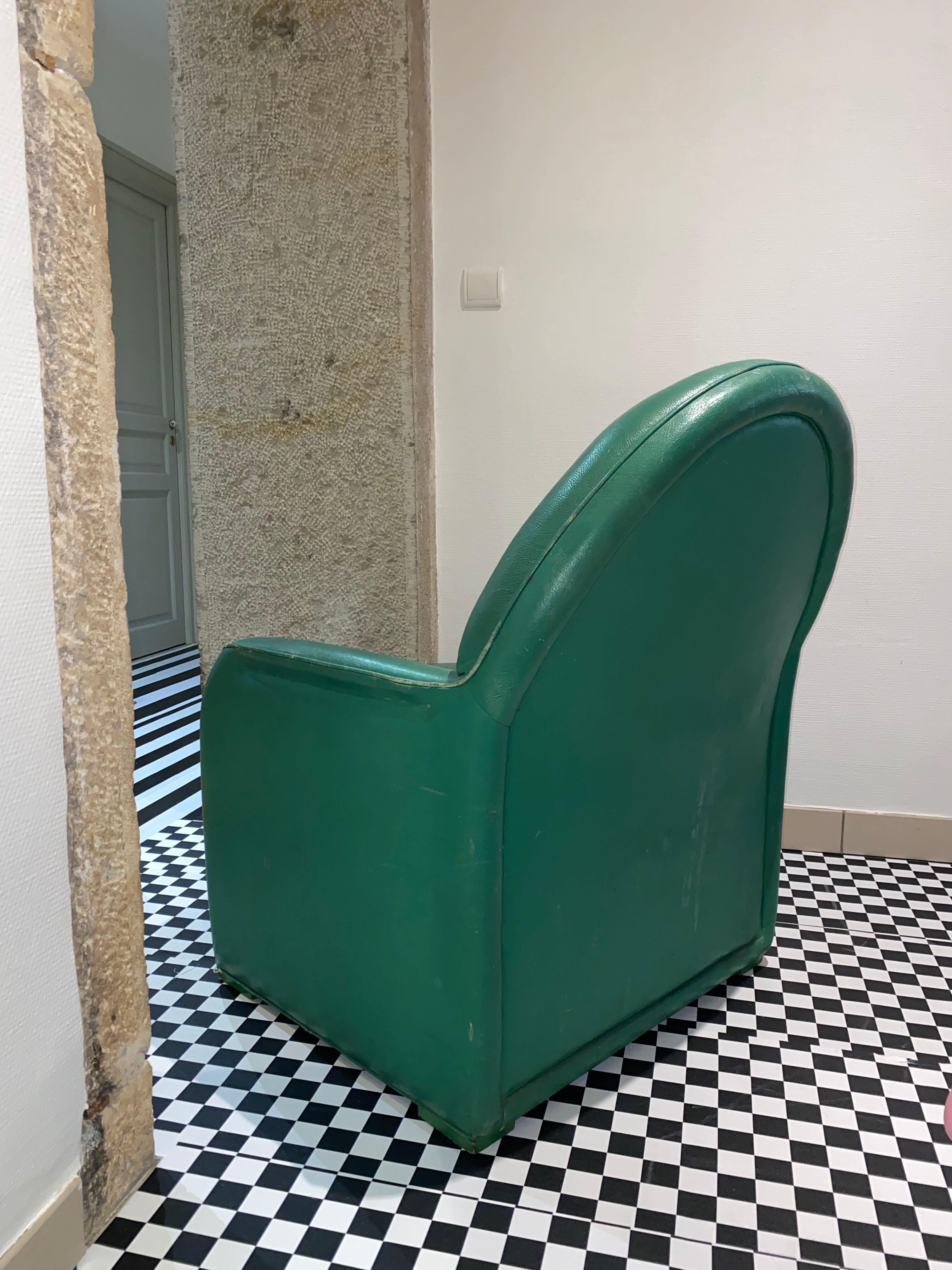 Green club armchair ultra design in contemporary vintage leather