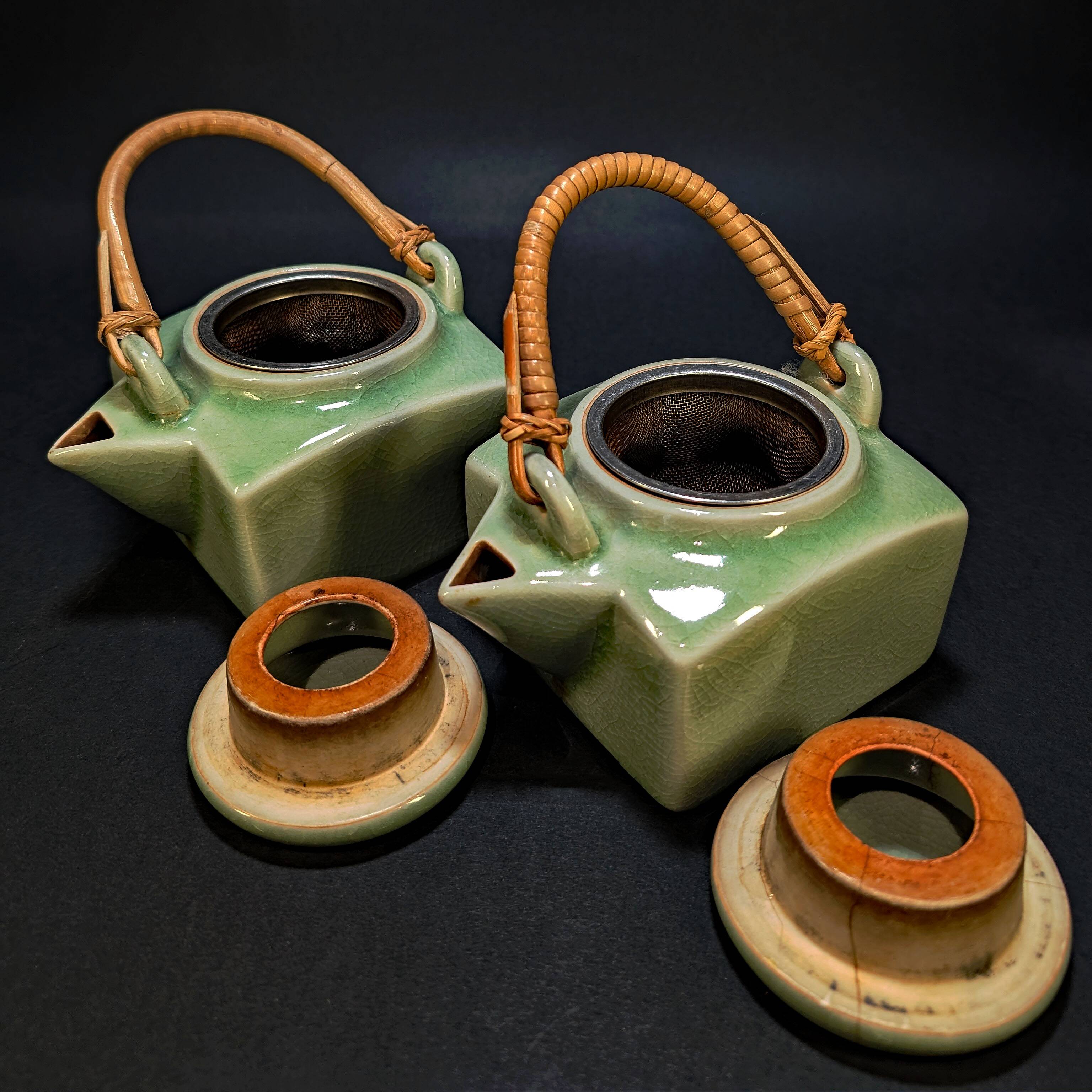 Pair of Thai celadon teapots, Chiang Mai 90s