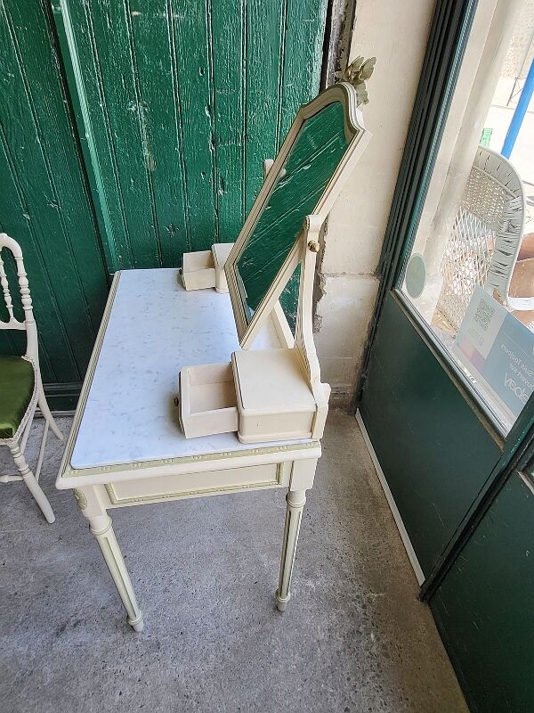 Coiffeuse de toilette avec sa chaise