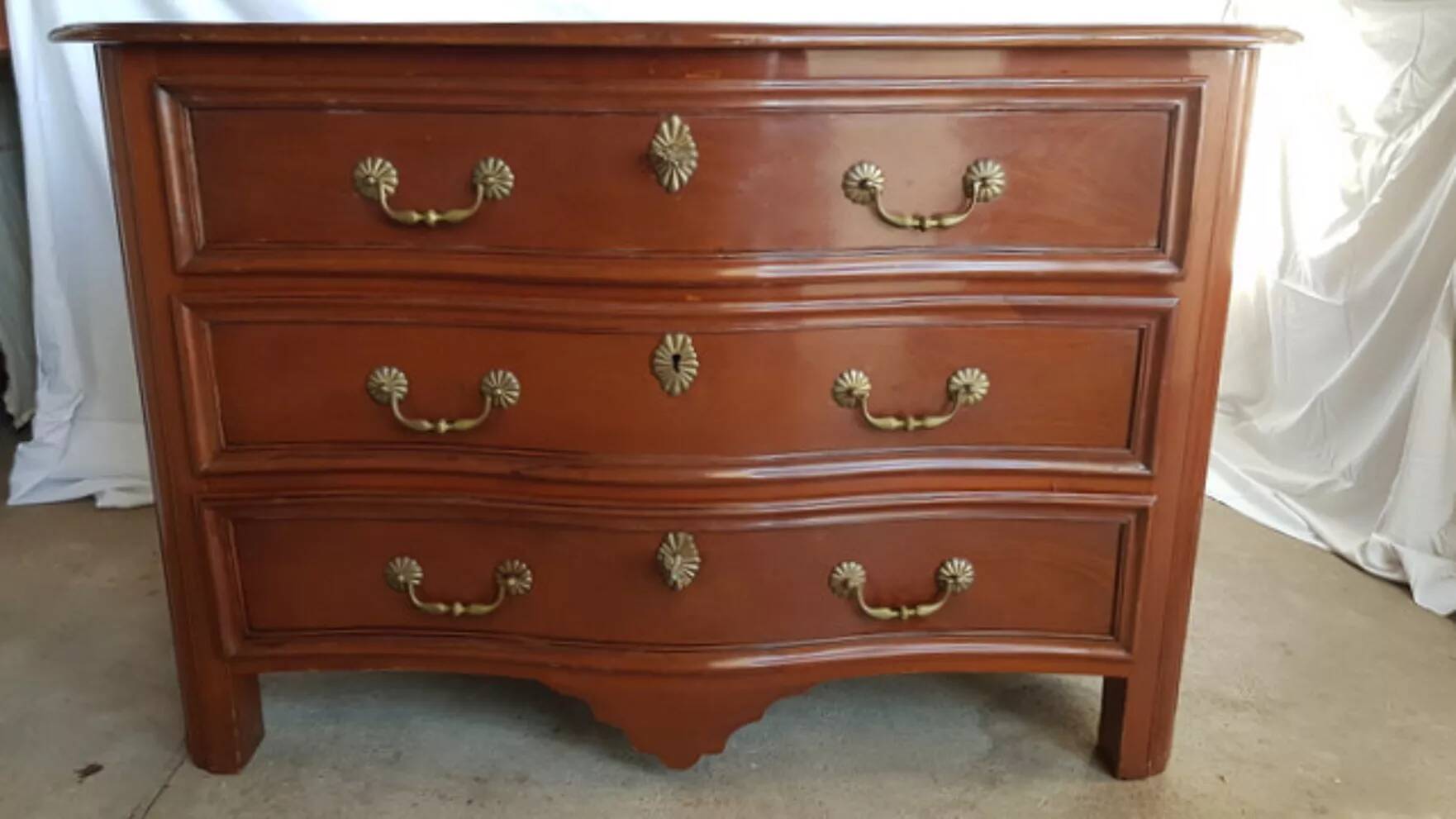 18th century mahogany chest of drawers