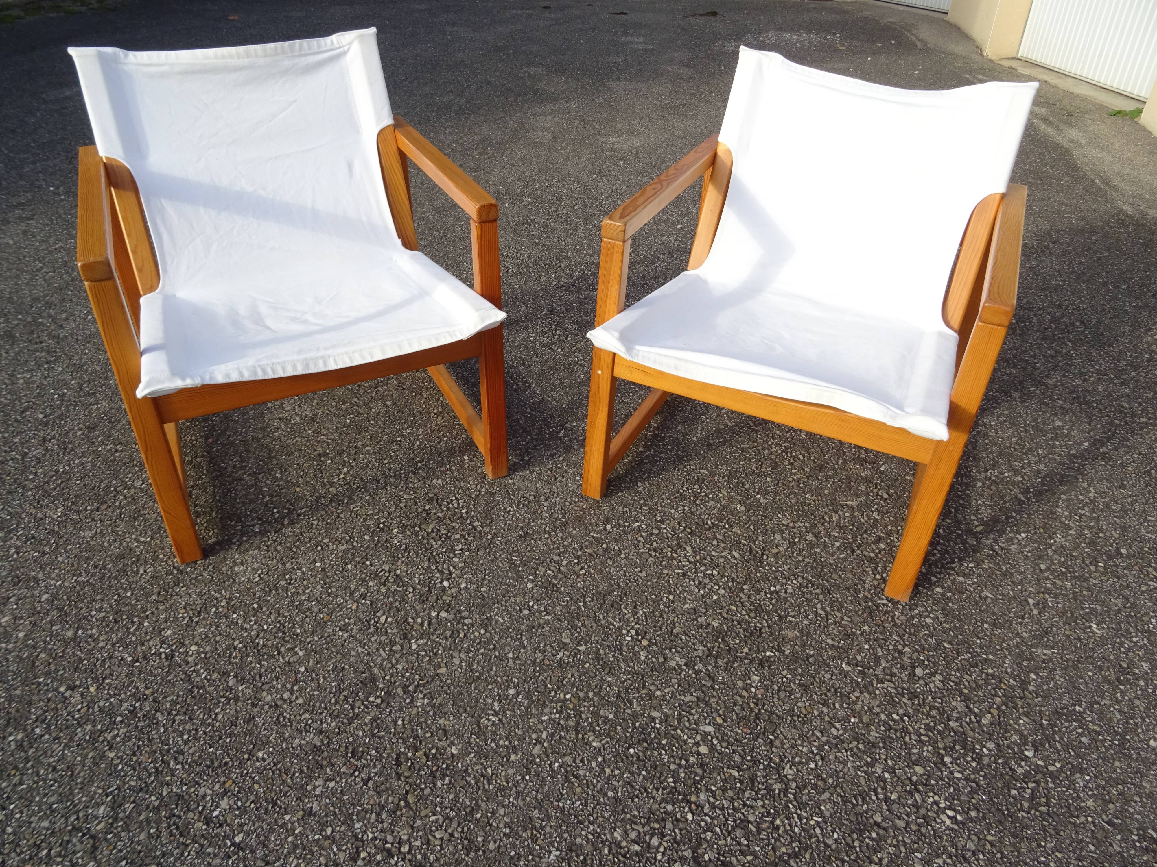 Paire de fauteuils style scandinave, années 70-80