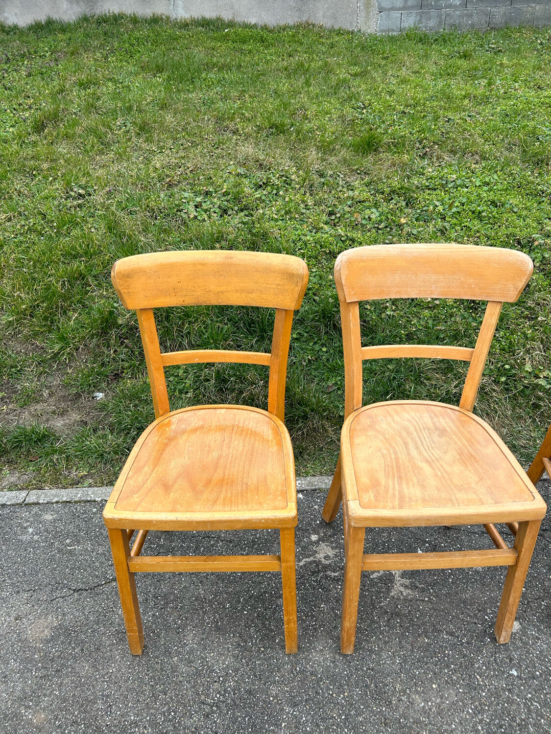 Chaise de bistro vintage industriel