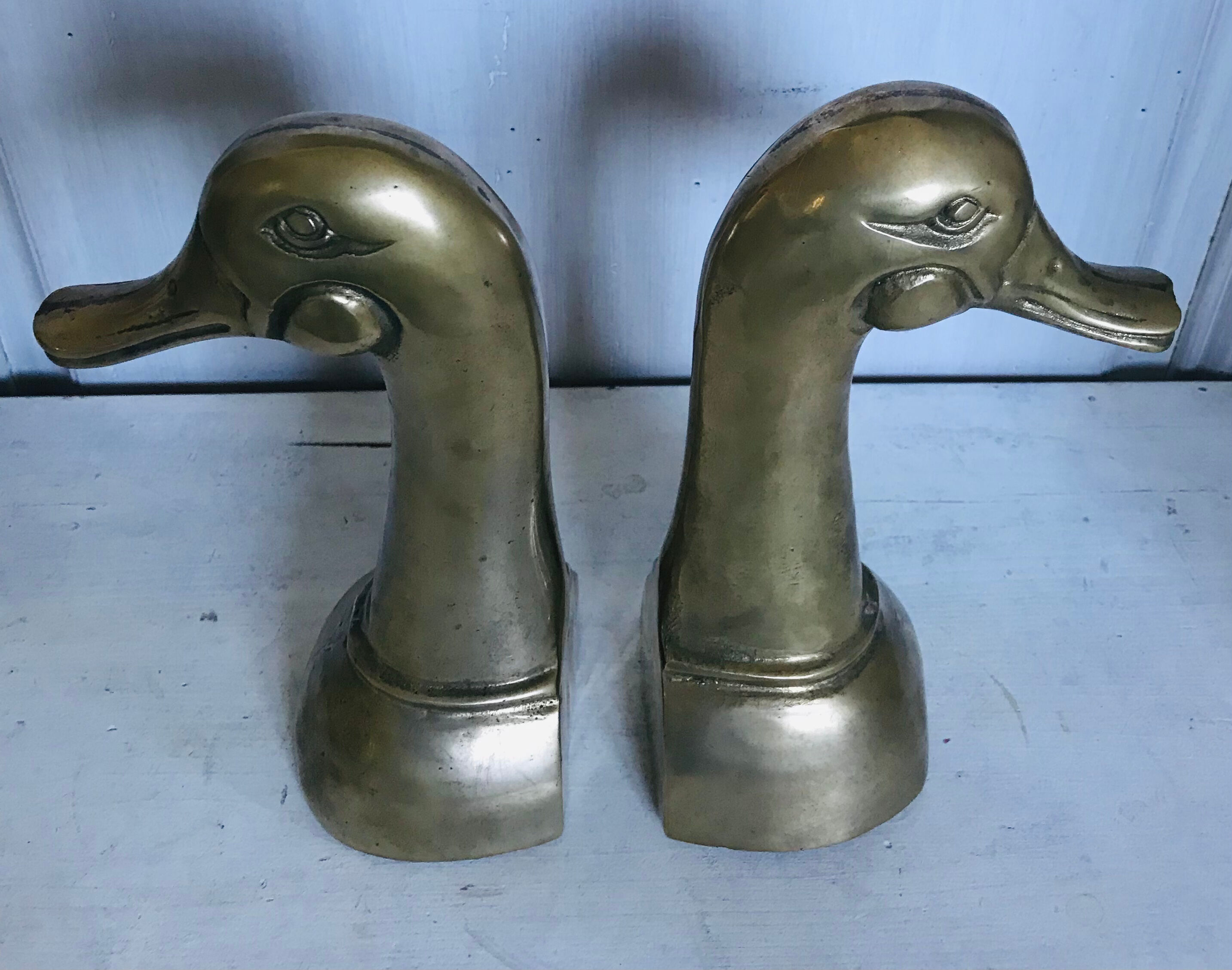 Pair of brass book ends 21cm