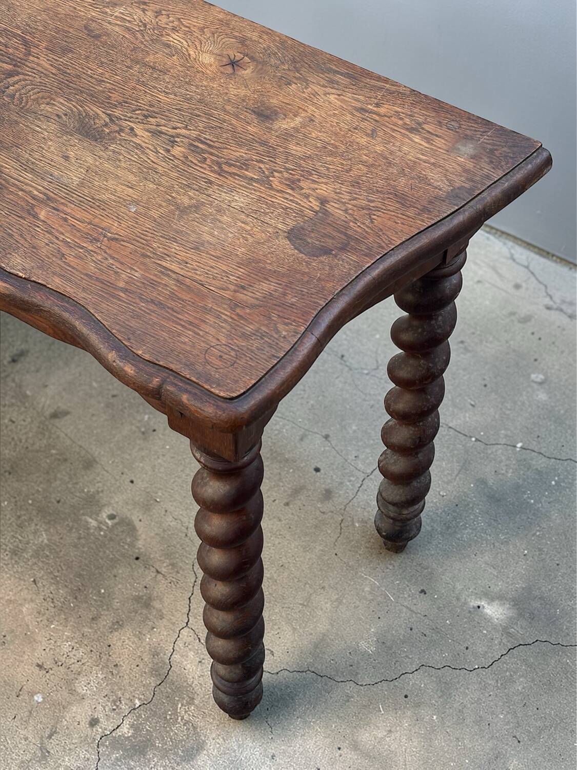 Console en bois massif pieds tournés
