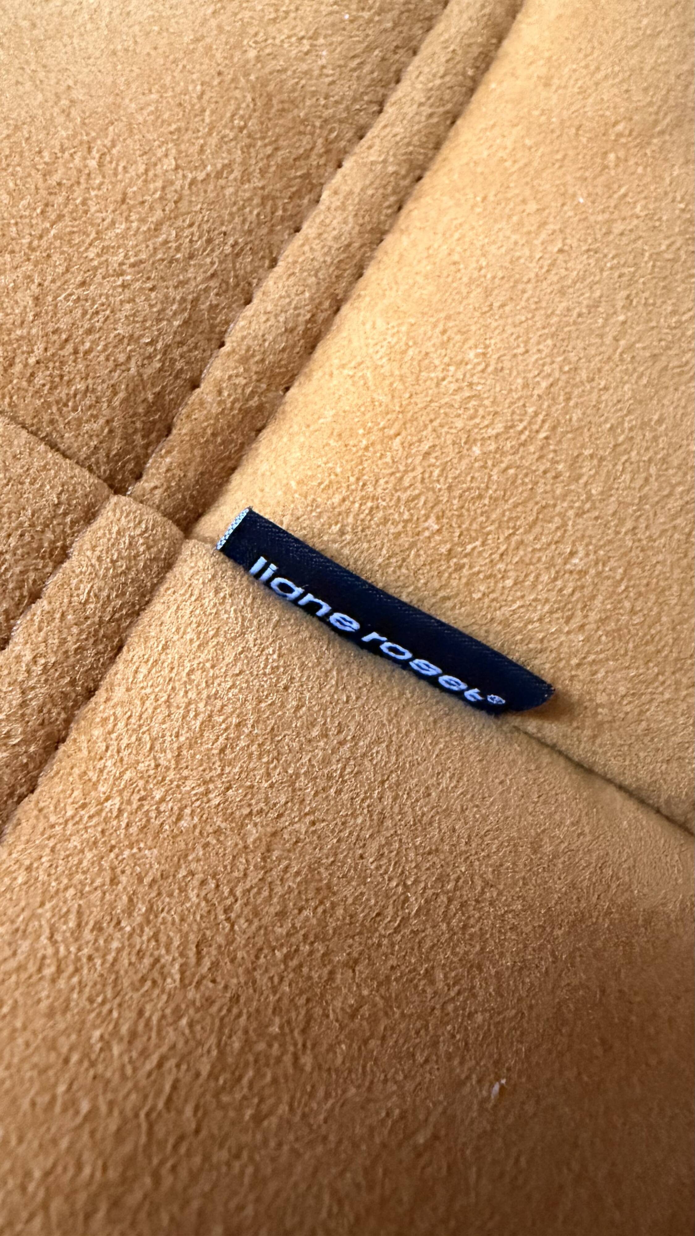 Togo Ligne Roset Corner