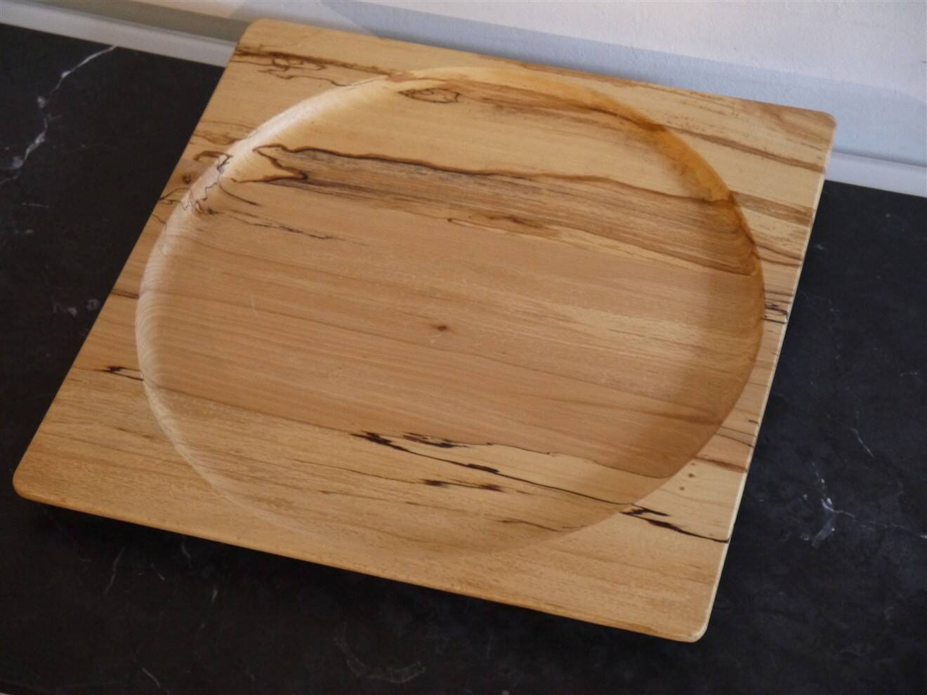 Swedish wooden plateau by Sowe konst