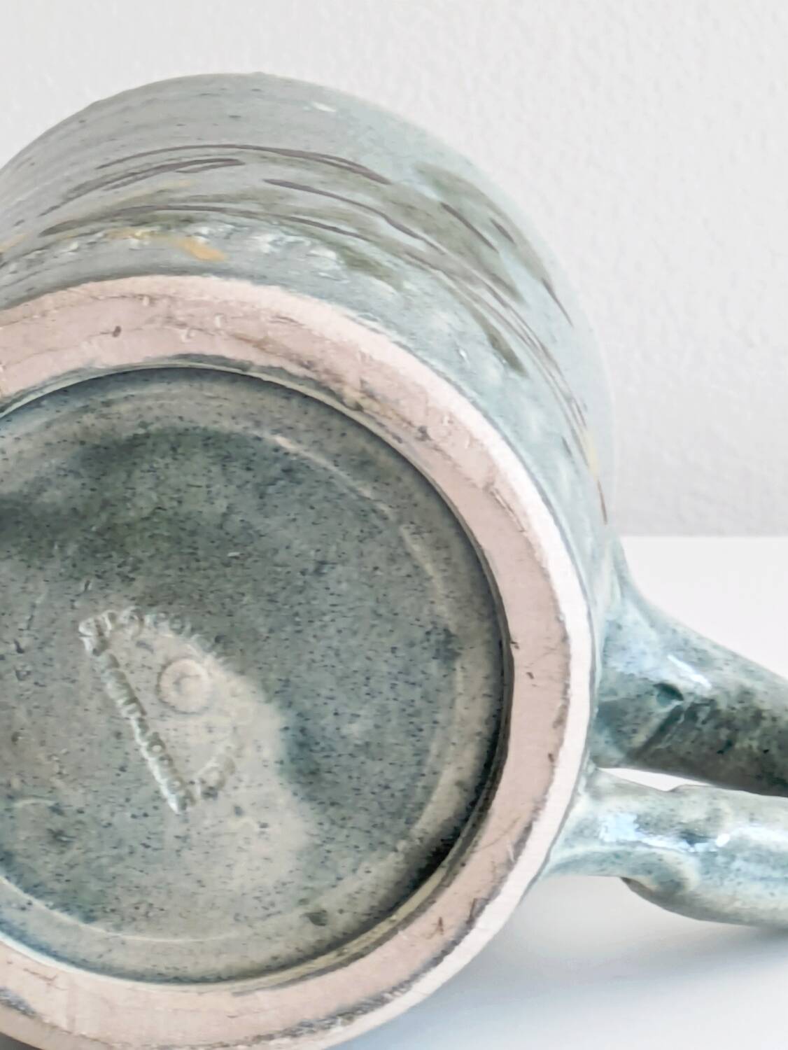 Handcrafted glazed ceramic mug signed. Saint Jorioz.