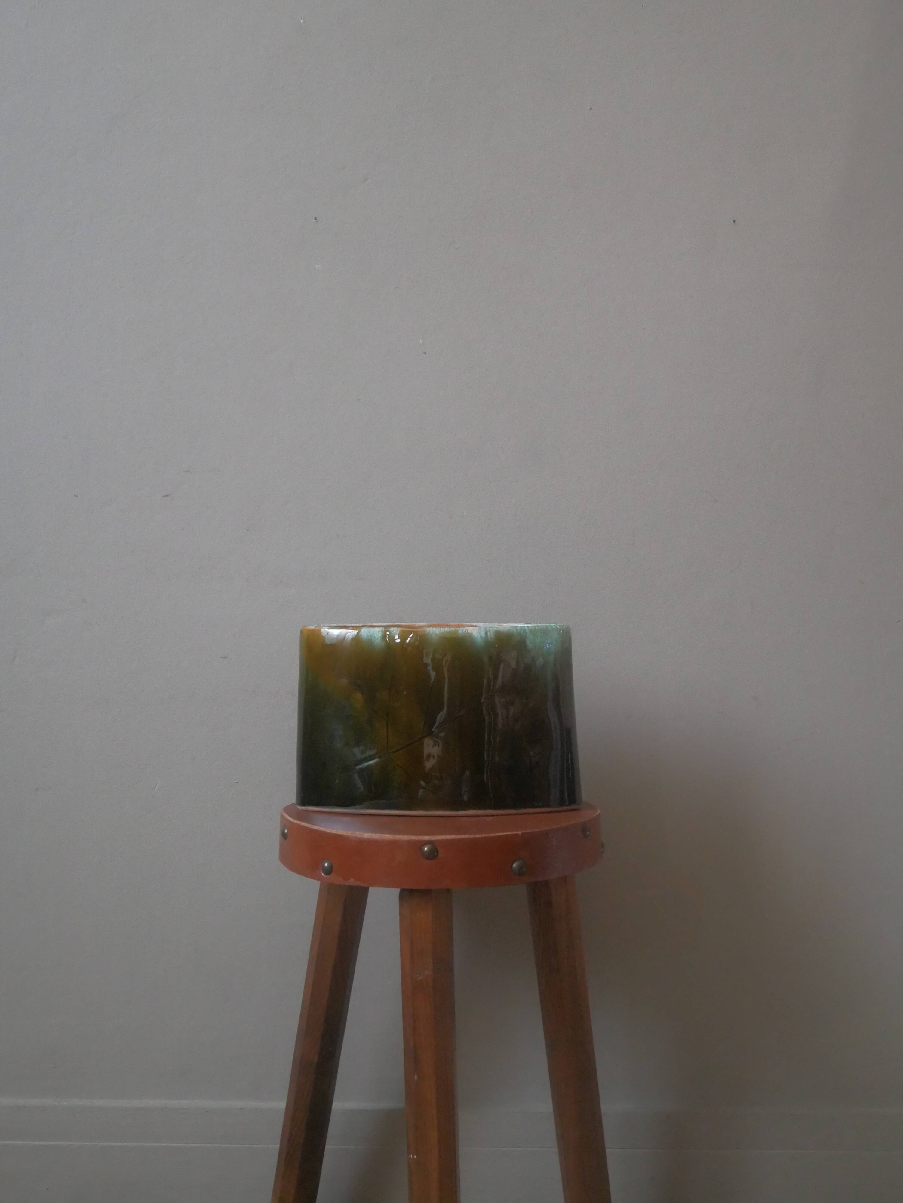 Vase céramique design contemporain fabrication artisanale motif organique tons verts kaki turquoise