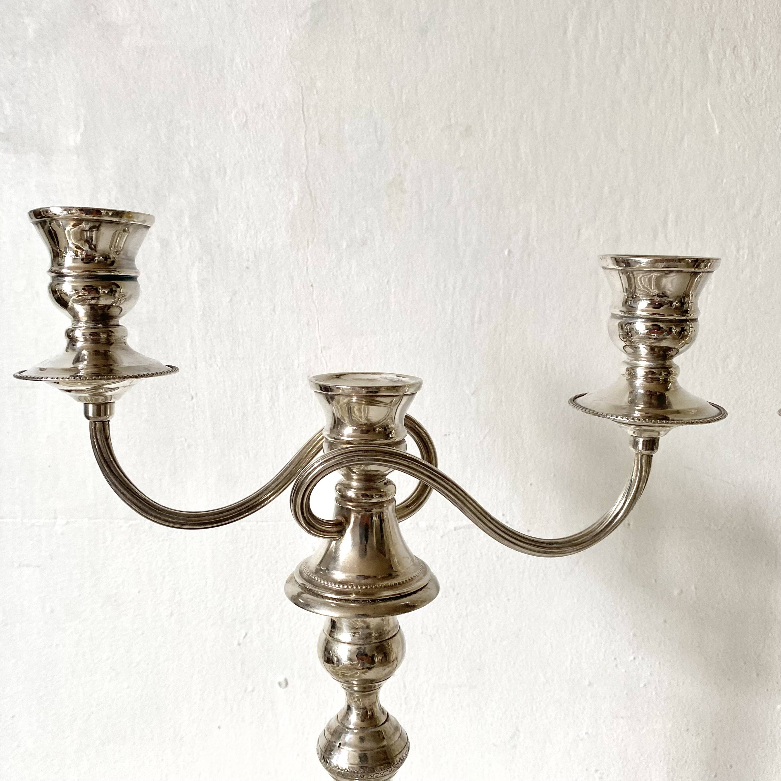 Paire de chandeliers et bougeoirs modulables style anglais