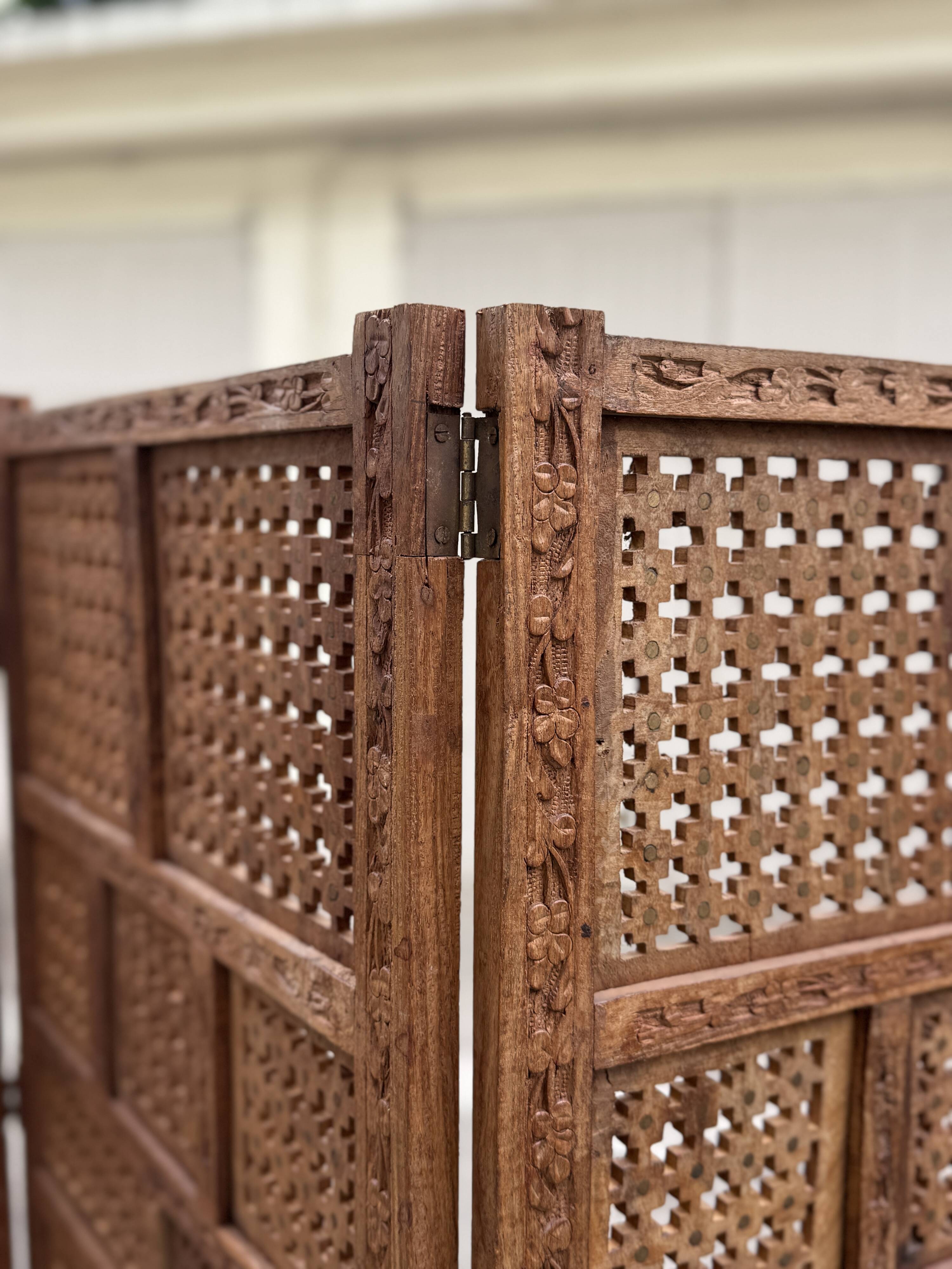Vintage Indian screen in solid rosewood (Sheesham)
