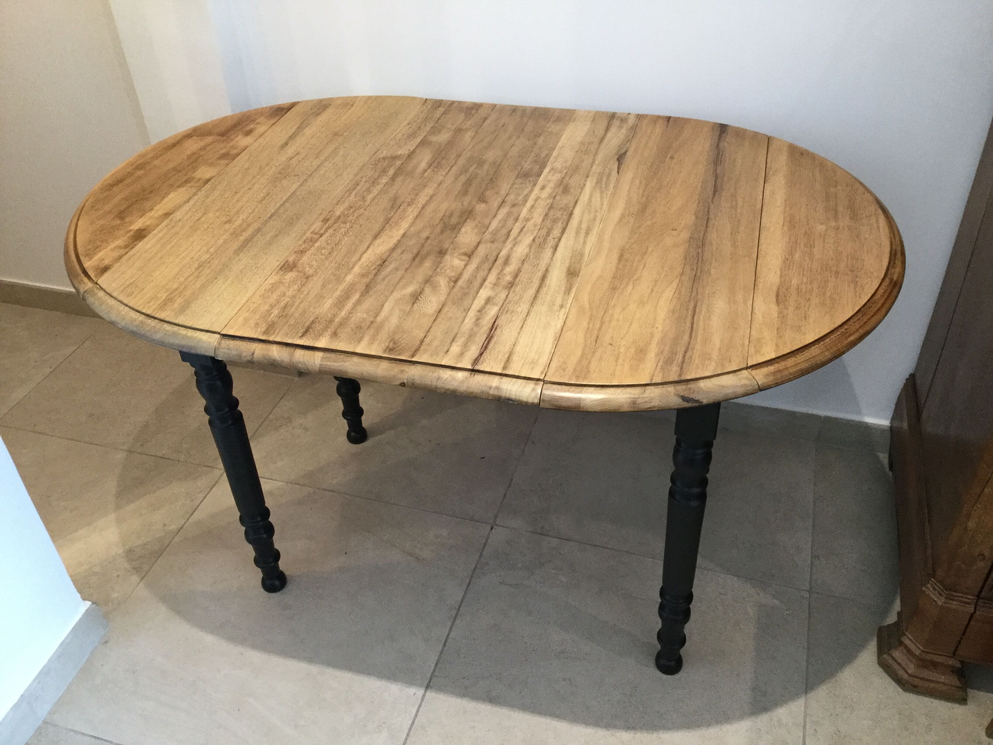 Round table wood diameter 81 cm