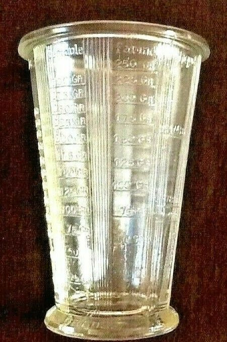 Graduated glass "Foreign" 50s moulded glass made in France