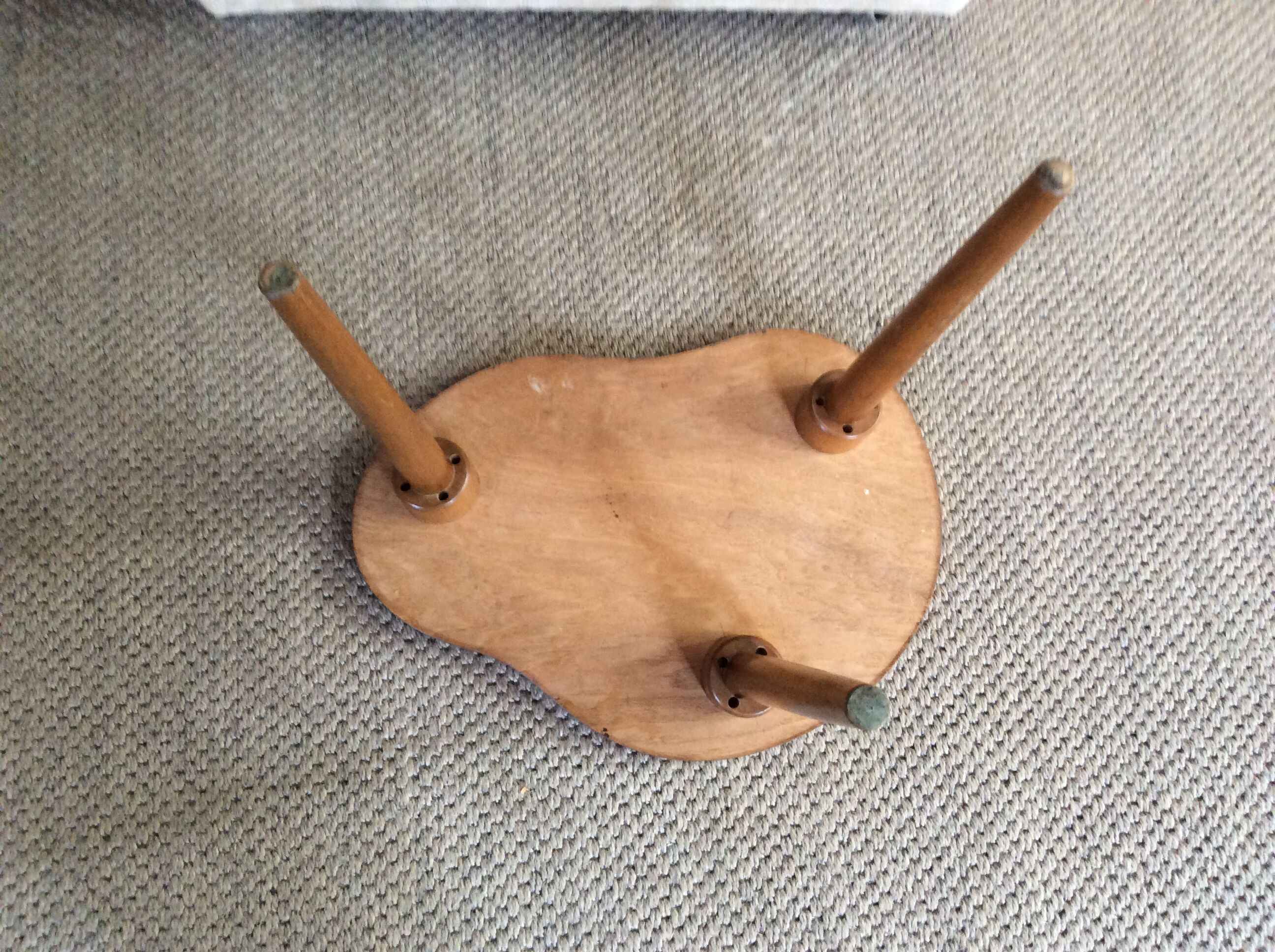 Side table pallet shape