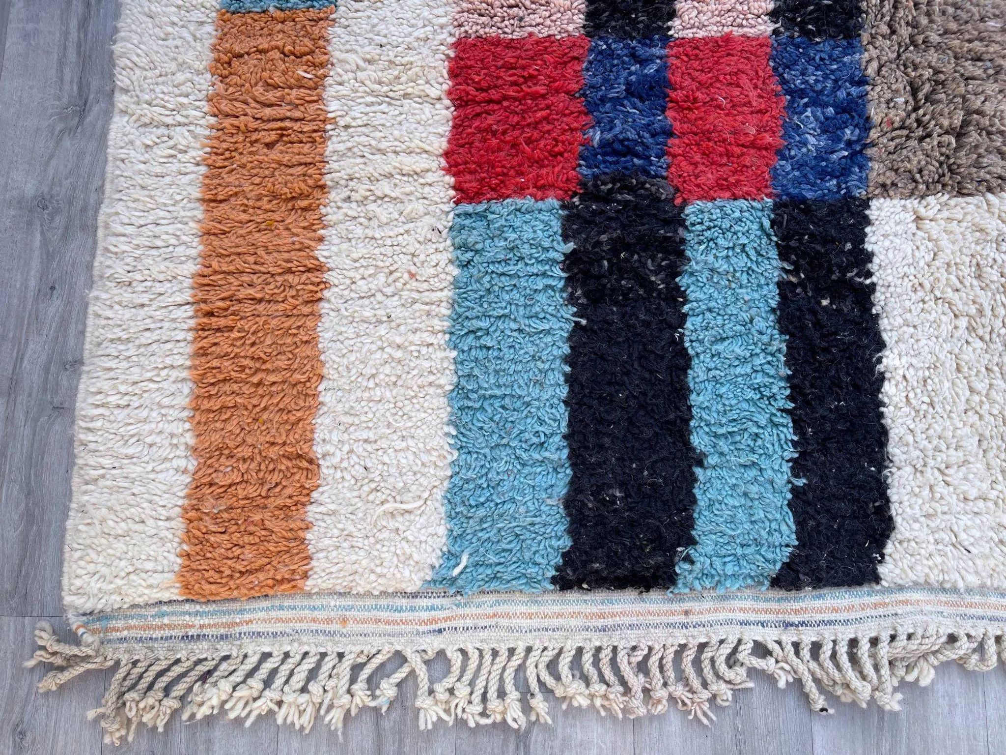 Authentic Moroccan wool rug handwoven, 250x150 cm