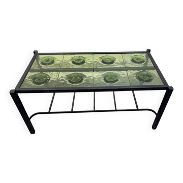 Vintage 50s coffee table in moulded glass with a unique design.